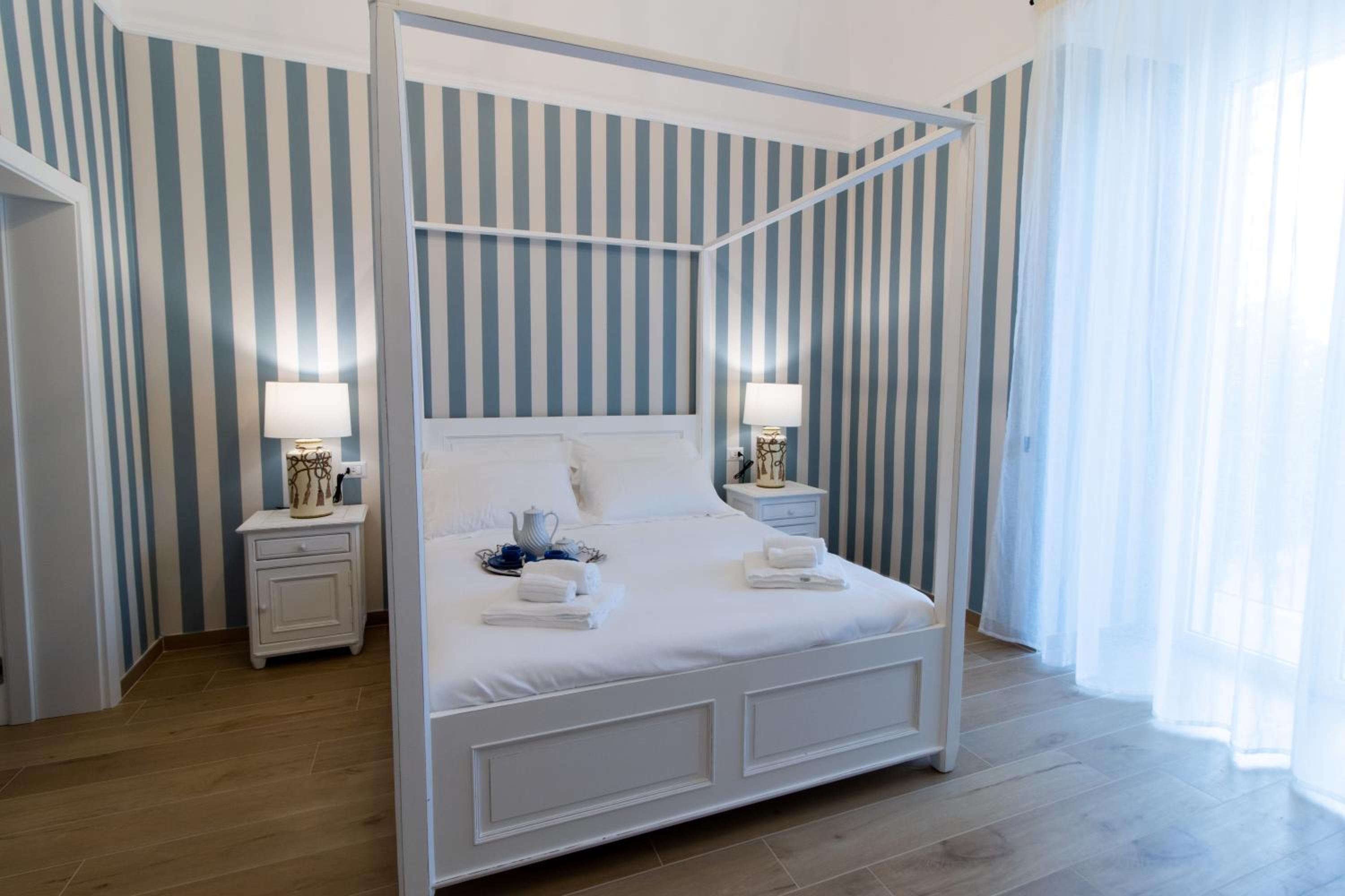 Double Room with Balcony and Sea View