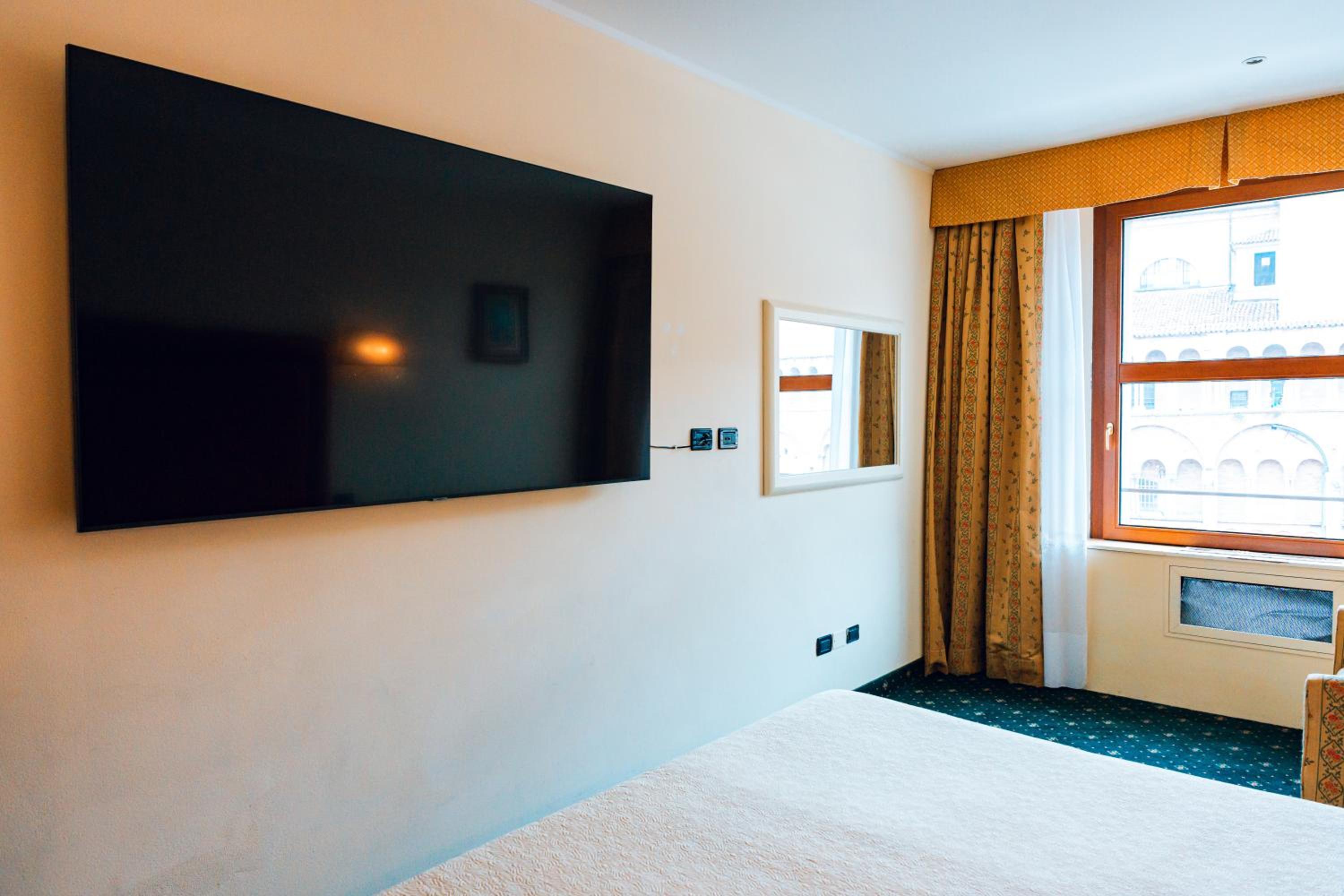 Cinema Panoramic Junior Suite photo 1