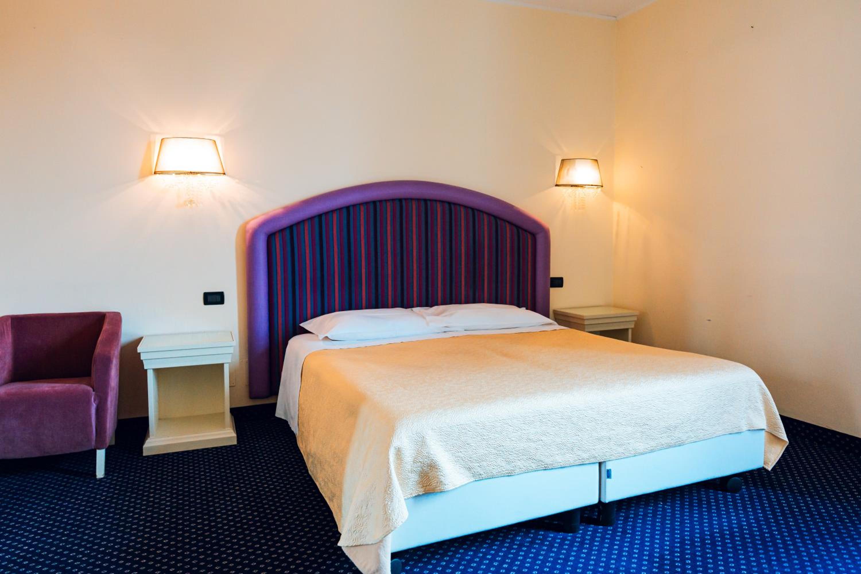 Economy Double Room photo 1