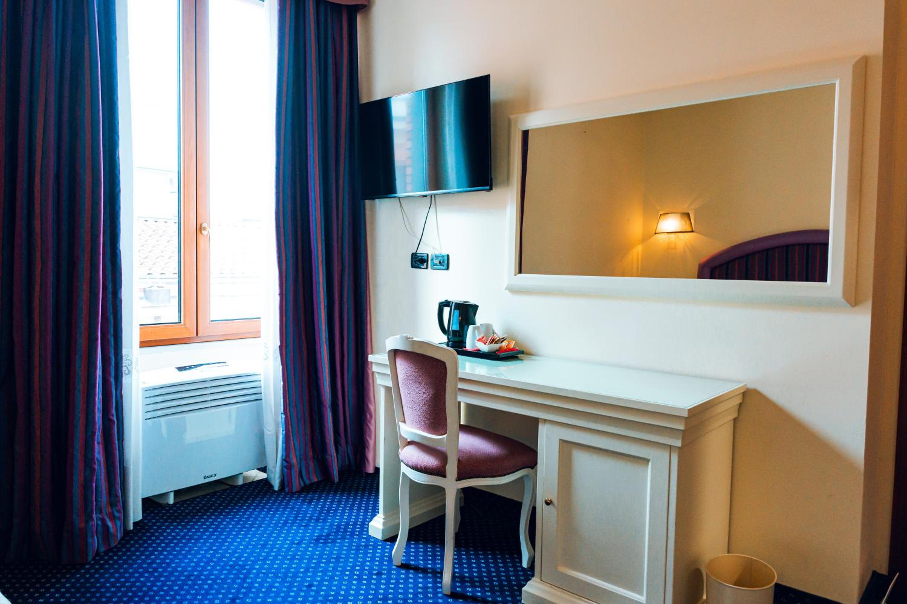 Economy Double Room photo 3