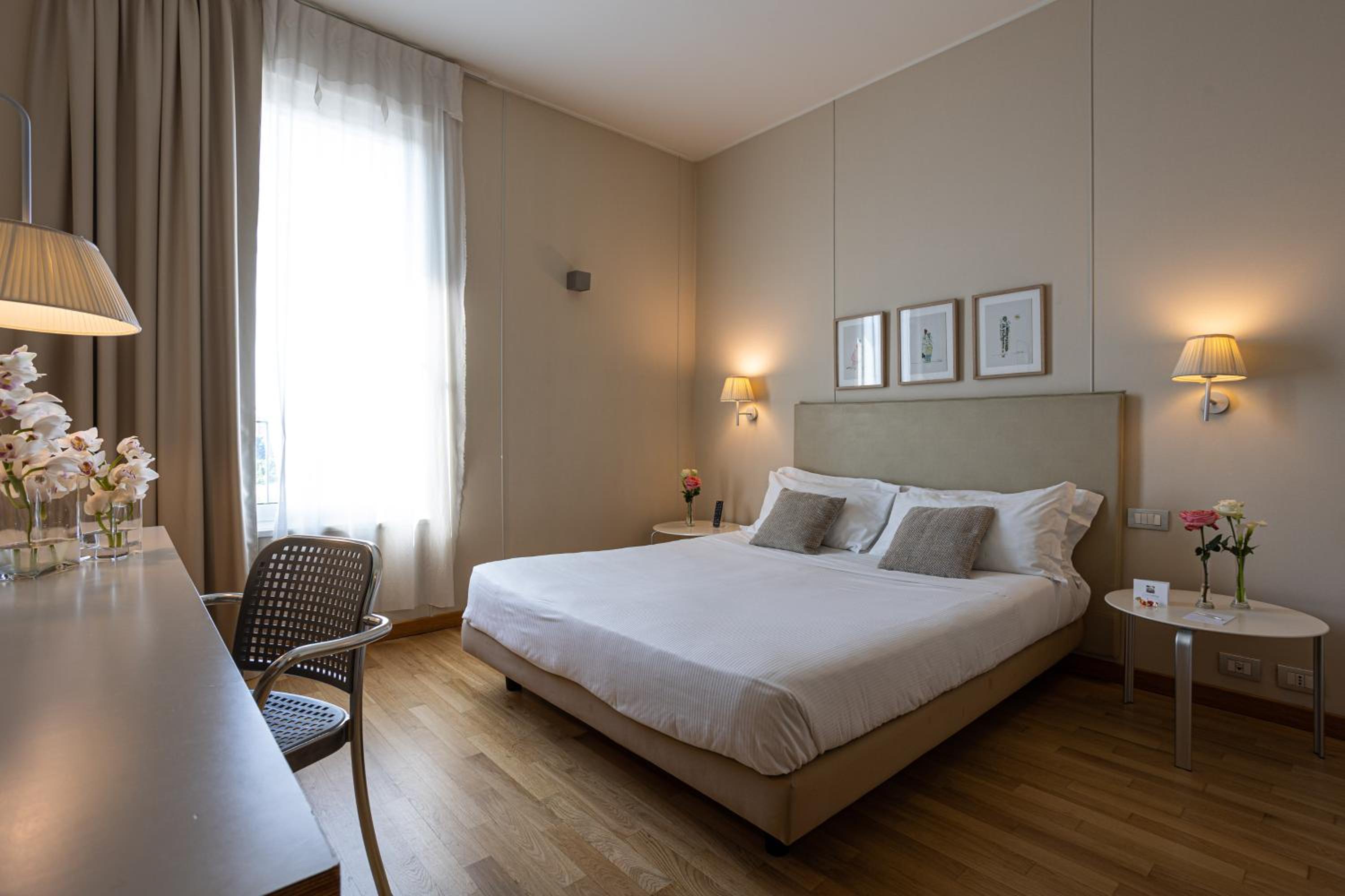 Double Room - Photo 3