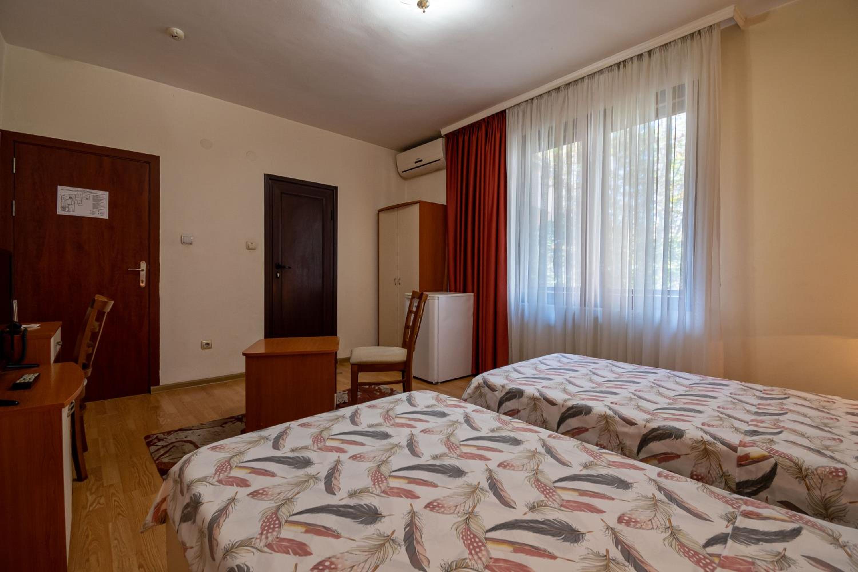Double Room - Photo 4