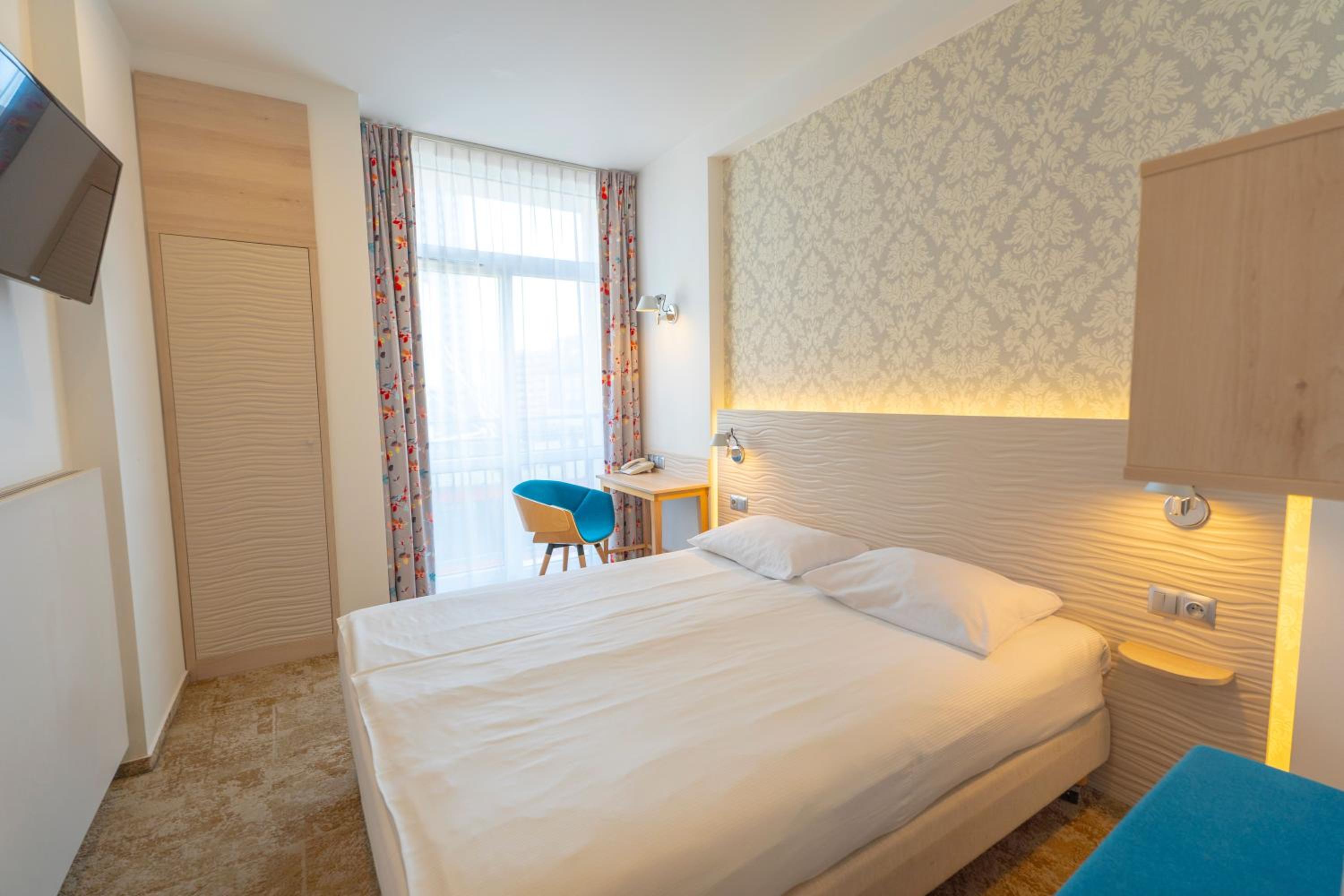 Standard Double Room - Photo 1