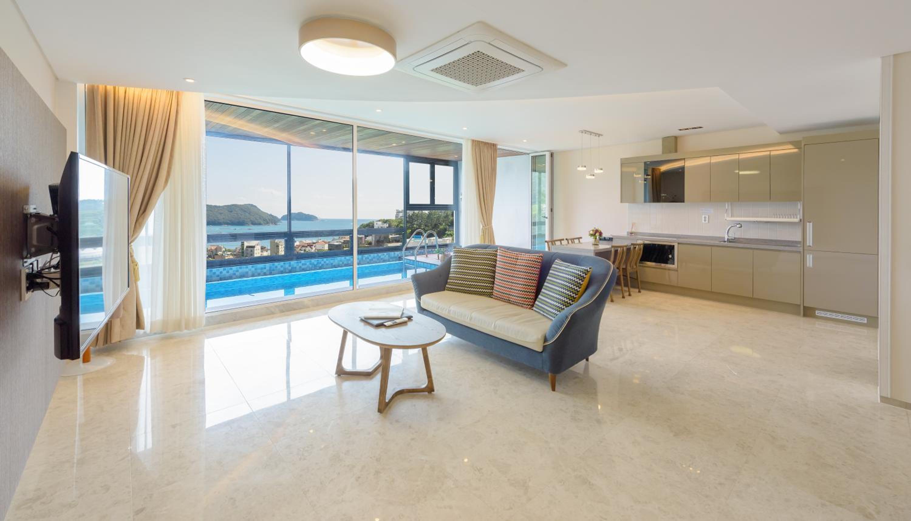 Pool Villa Family Honeymoon Room