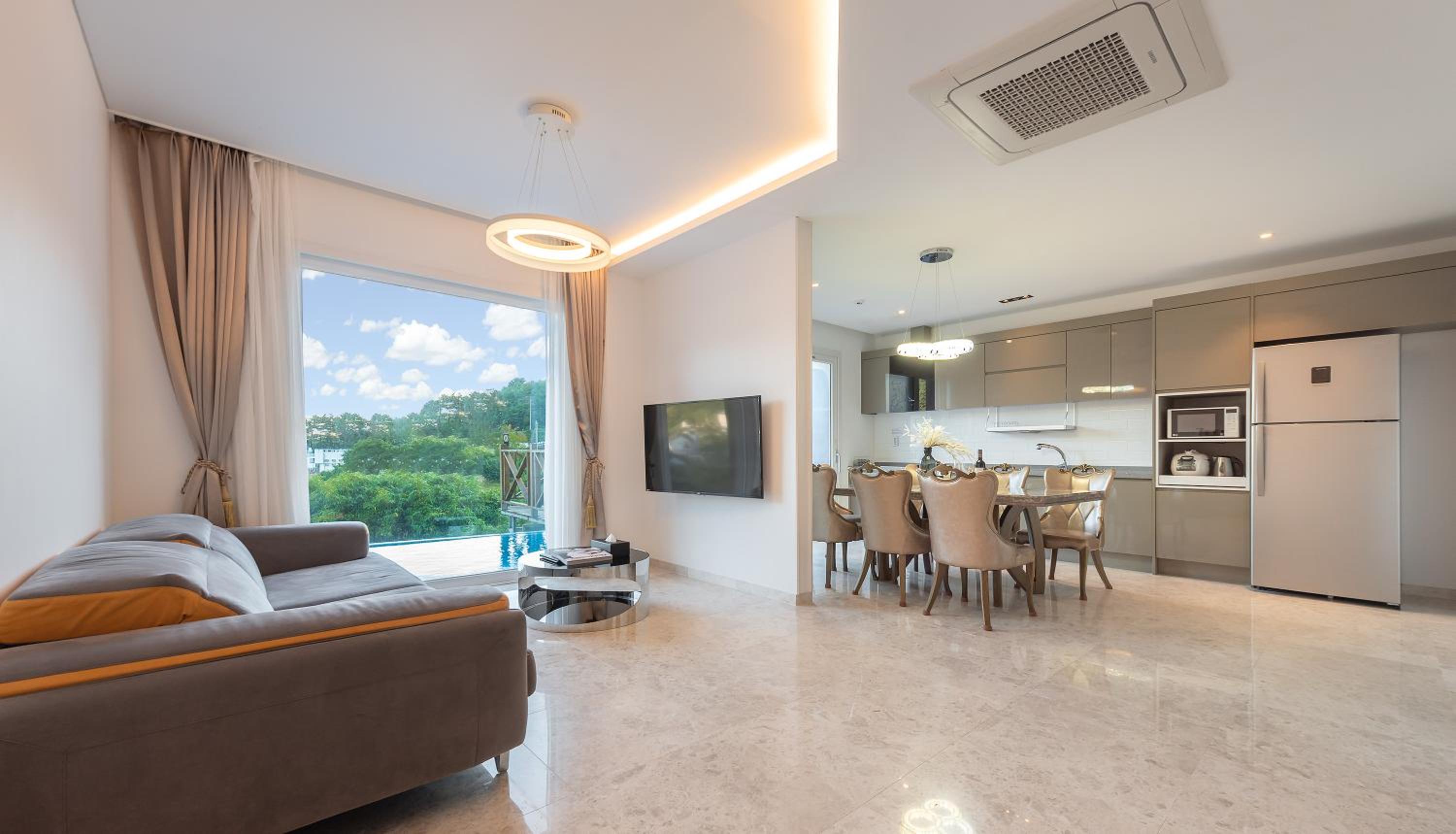 Pool Villa Family Royal Room
