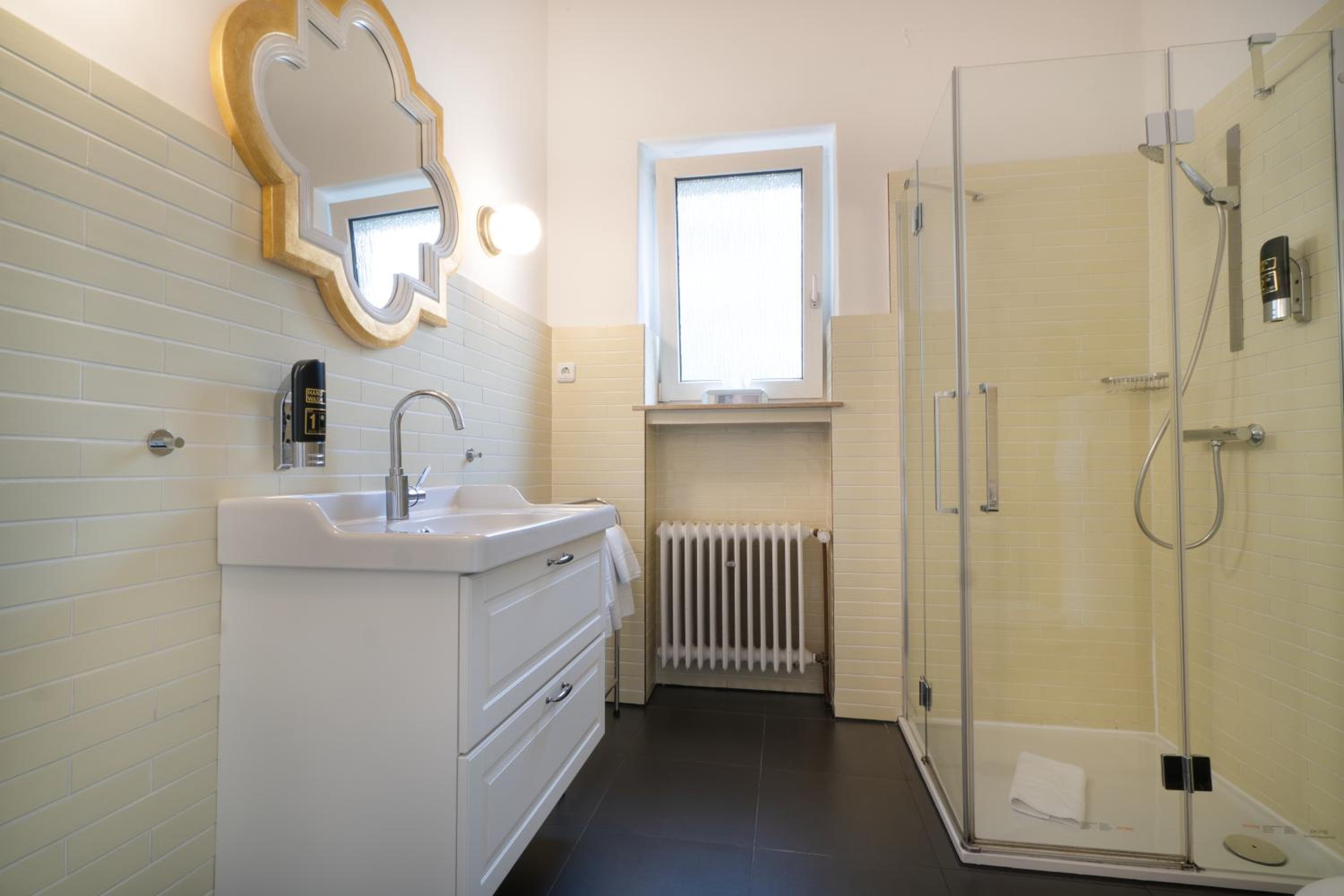 Studio Apartment - Photo 6