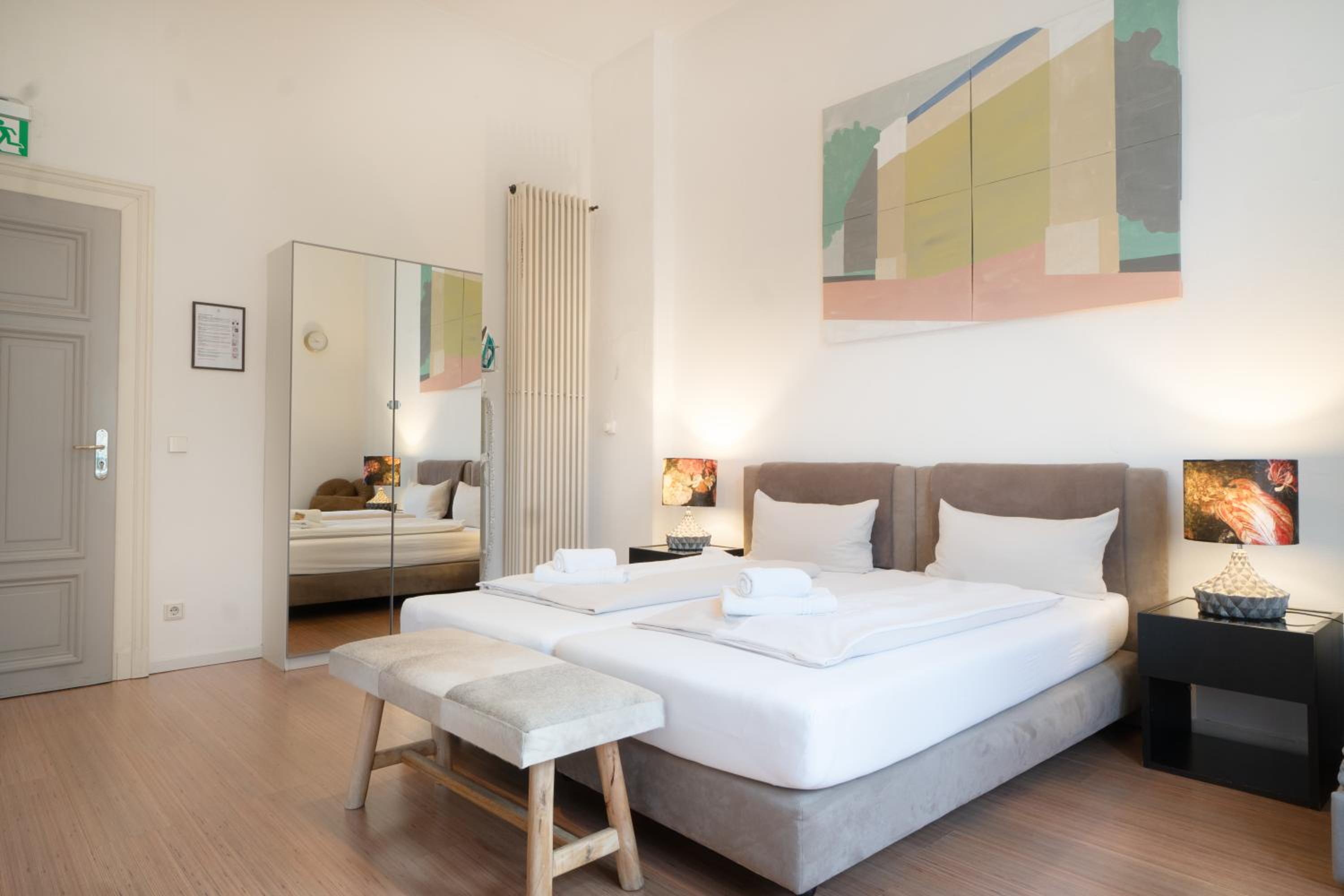 Studio Apartment - Photo 13