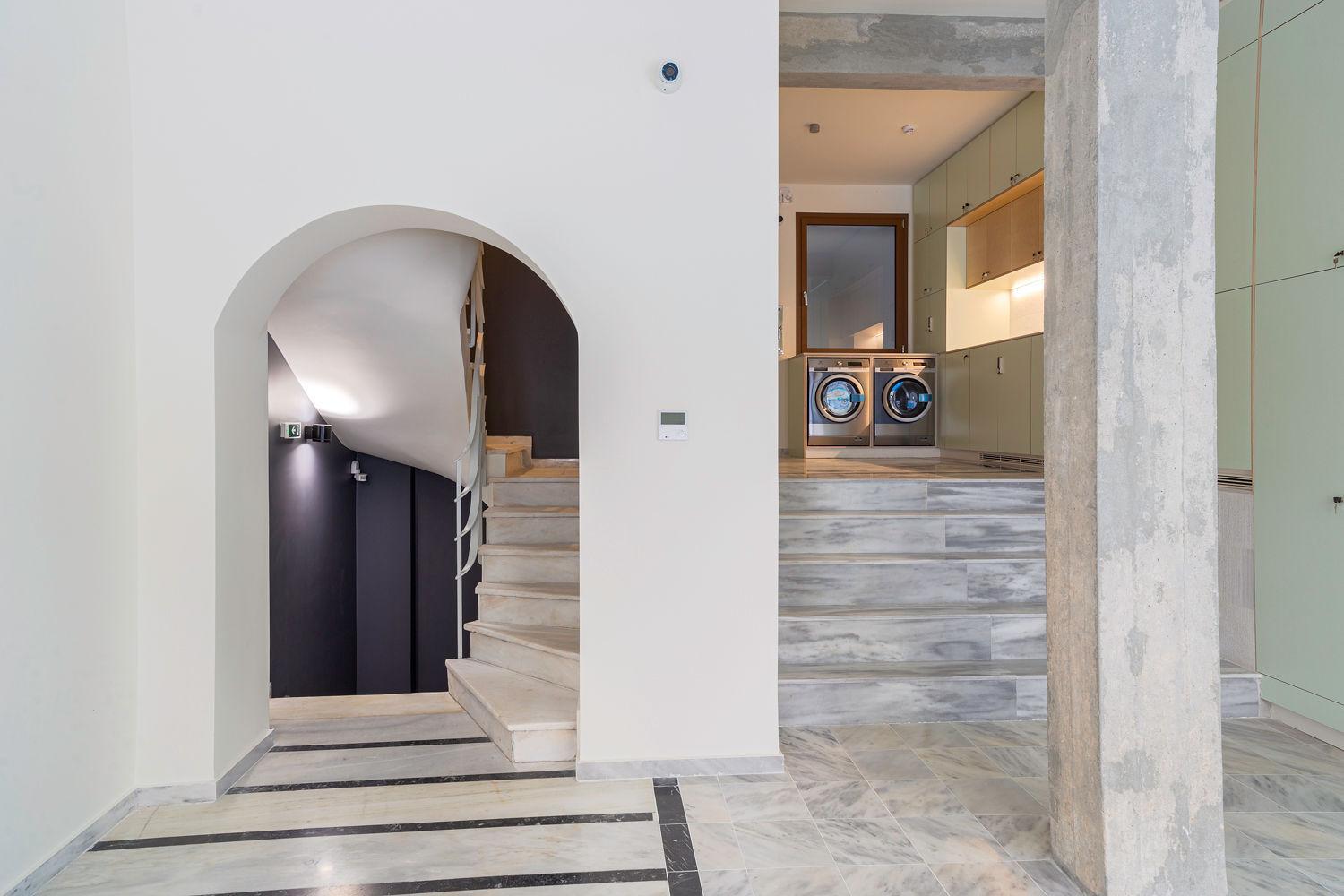 One-Bedroom Apartment with Balcony photo 2
