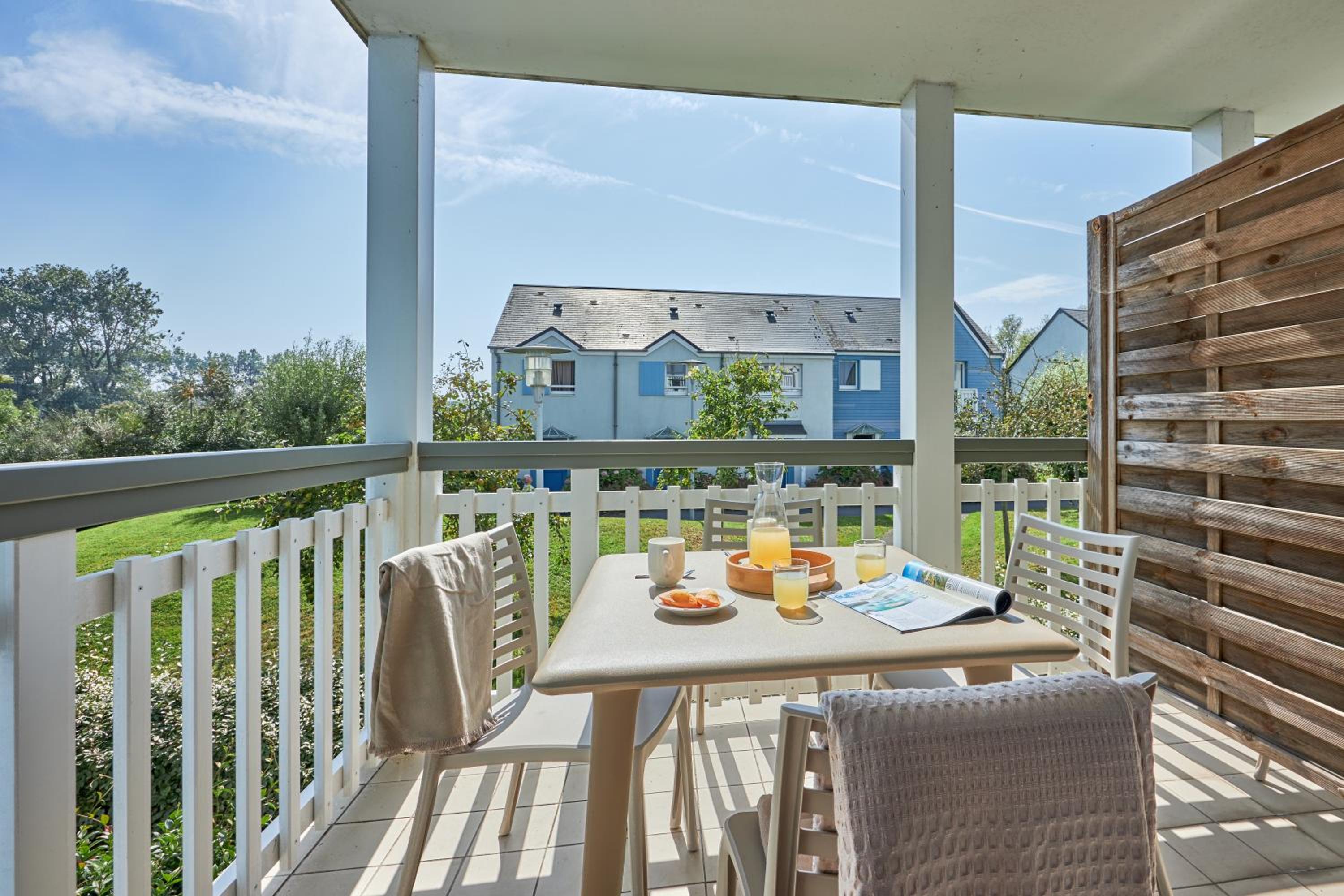 One-Bedroom Apartment with Terrace or Balcony (4 People) photo 2