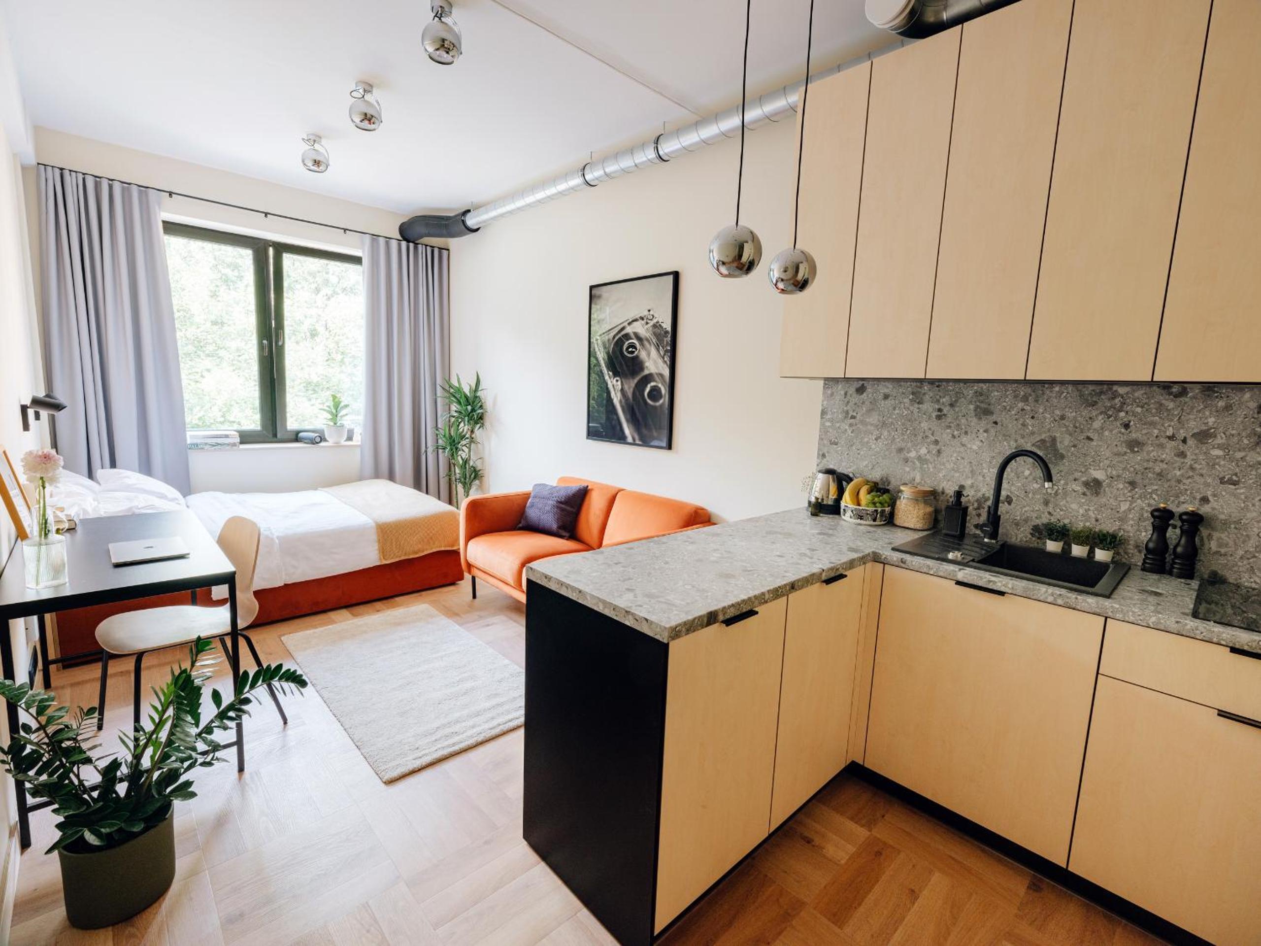 Deluxe King Studio