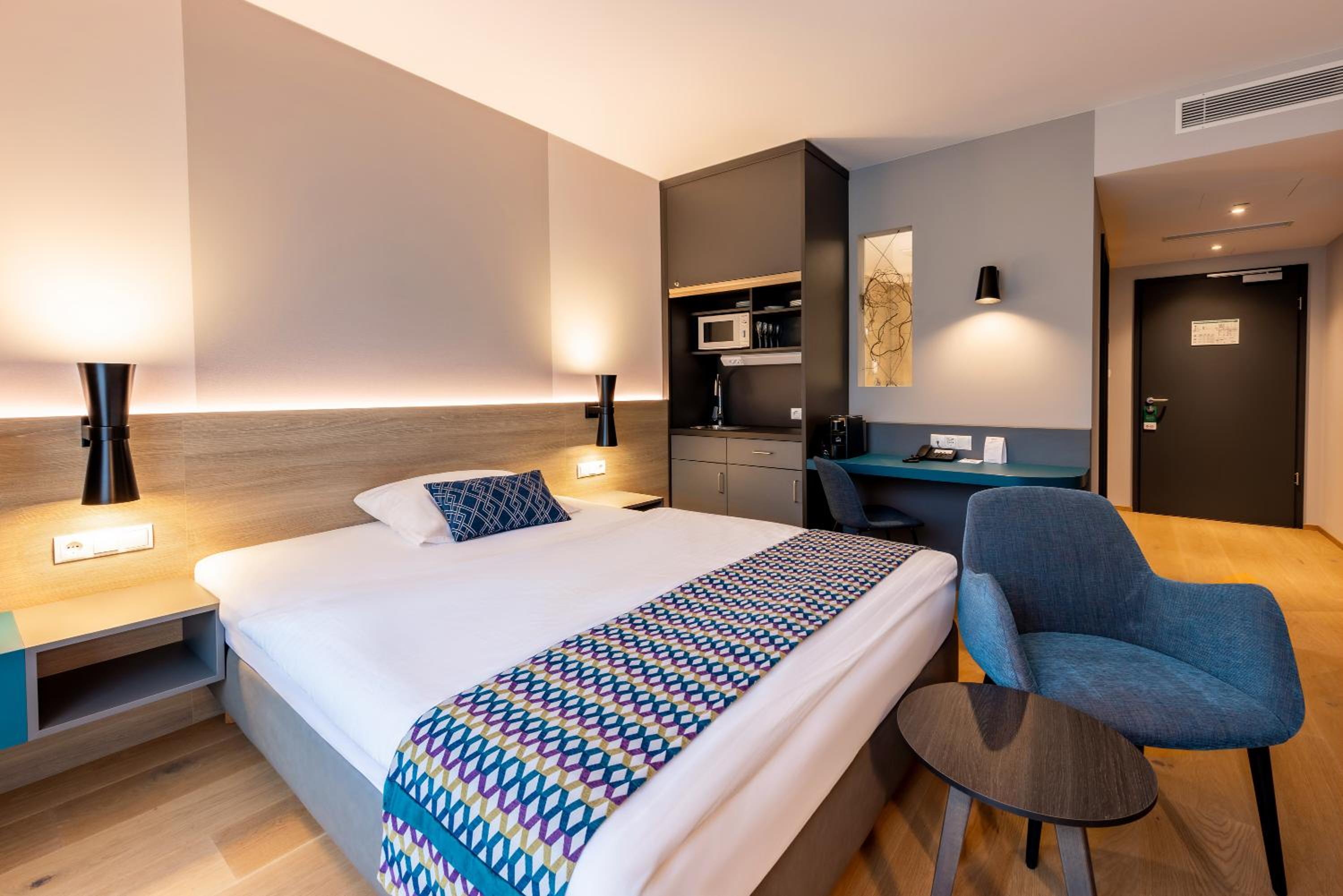 Superior Double Room Amalia+ with Kitchenette and Air Conditioning