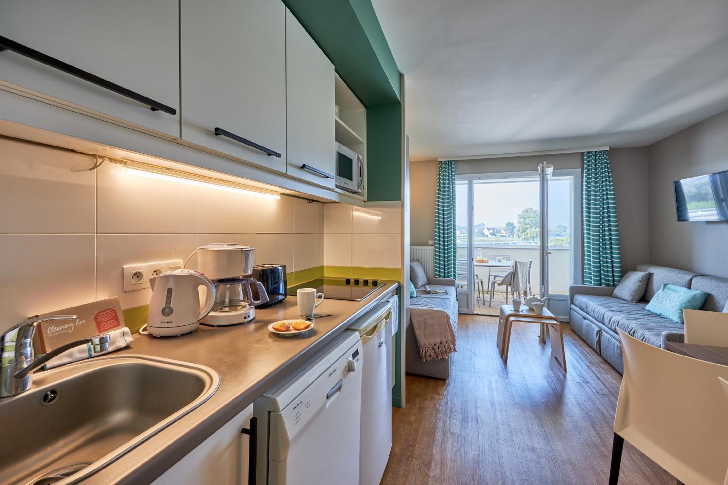 One-Bedroom Apartment with Terrace or Balcony (5 People) - Bocage View photo 2