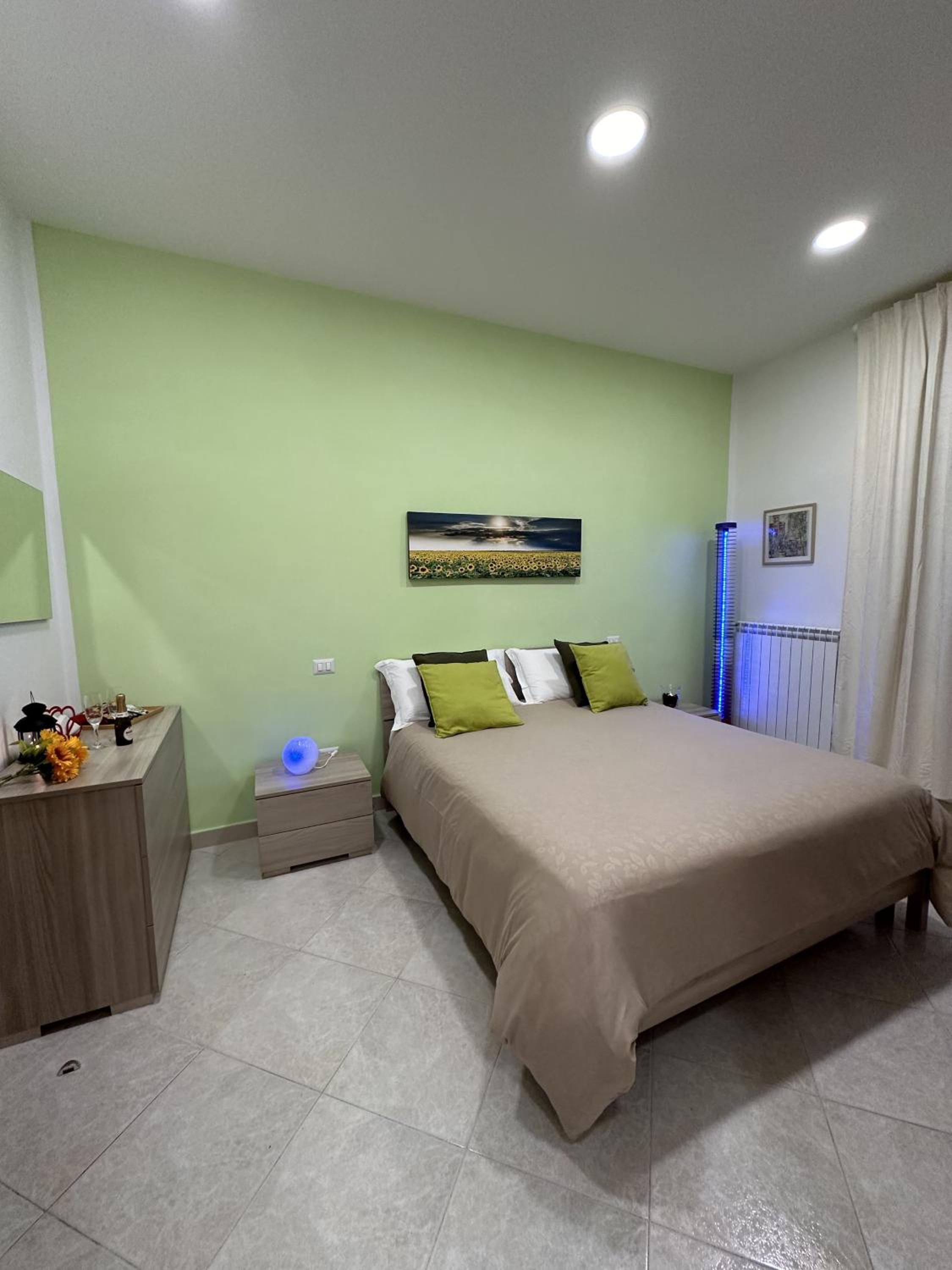 Double Room with Private Bathroom - Photo 7