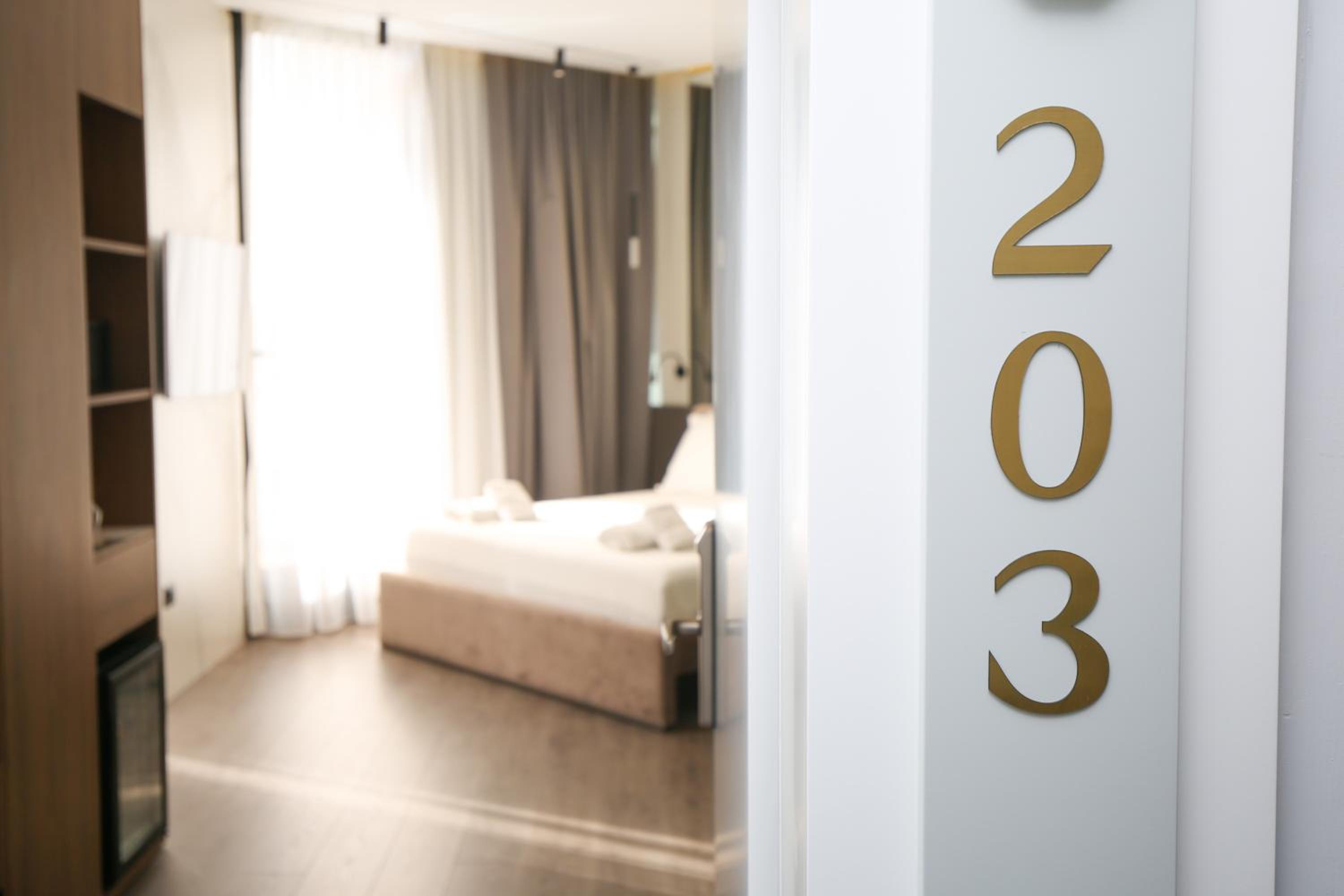 Deluxe Double Room with Balcony and Sea View