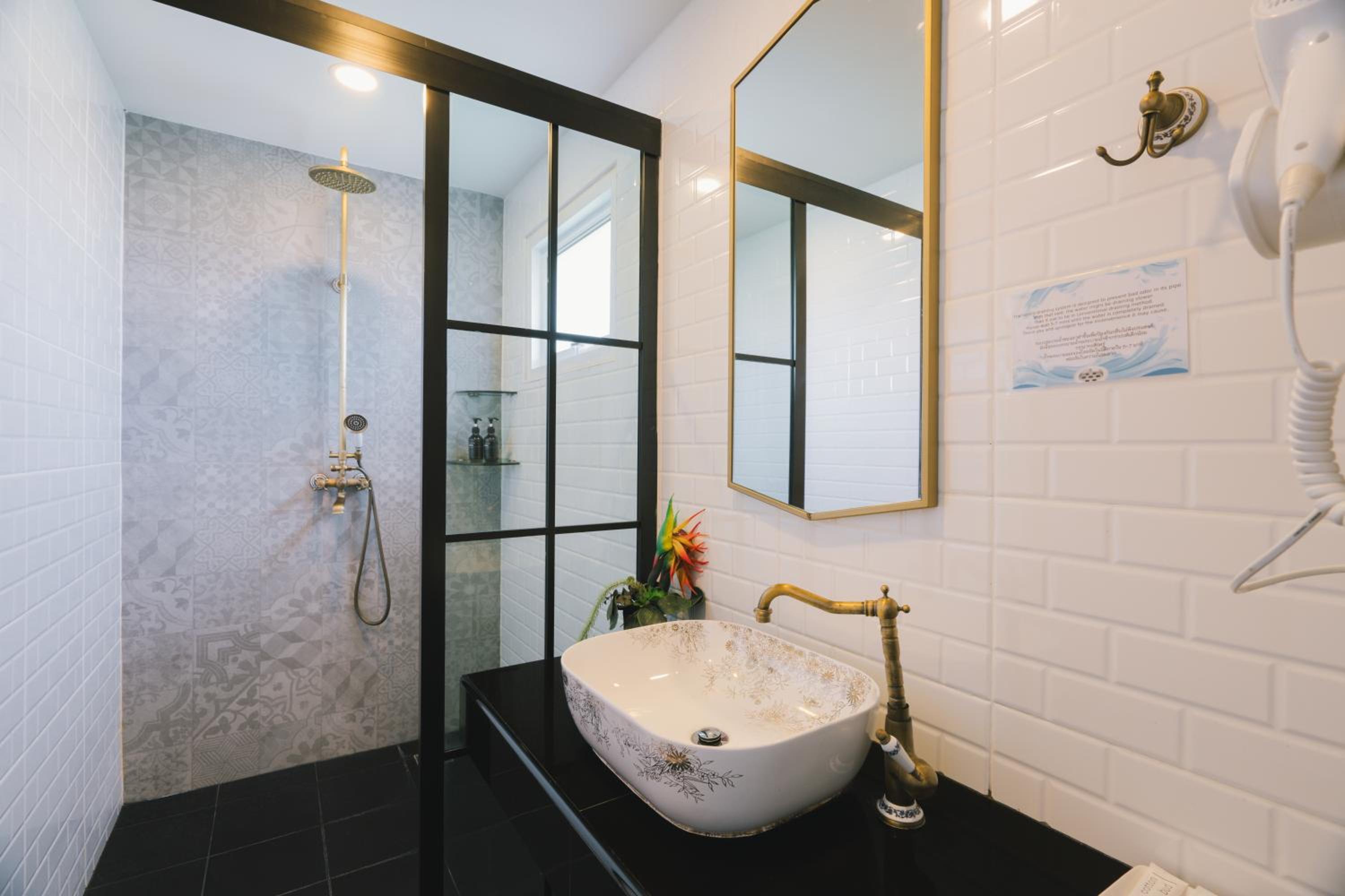 Junior Suite - Photo 11