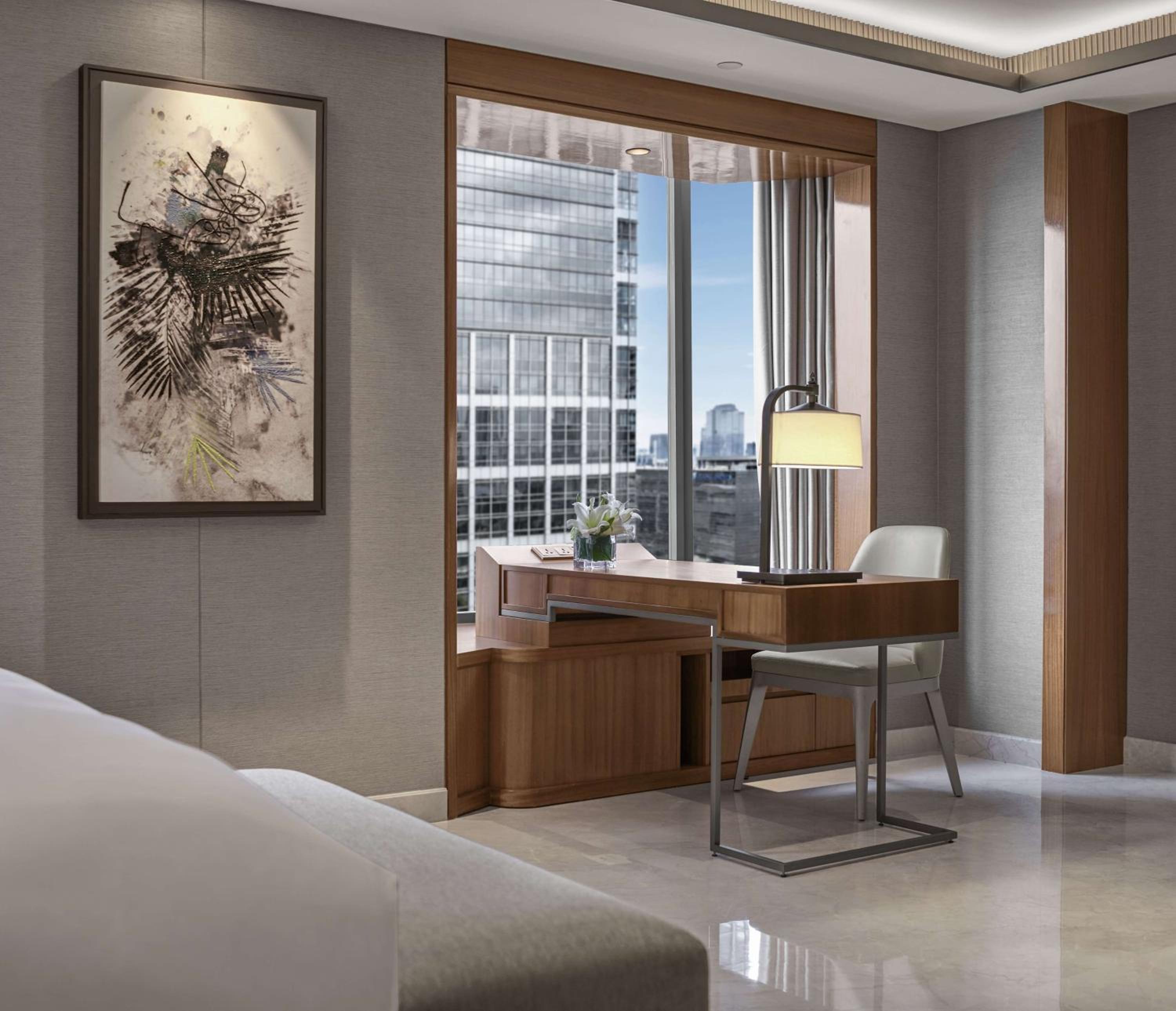 Premier Suite - Photo 4