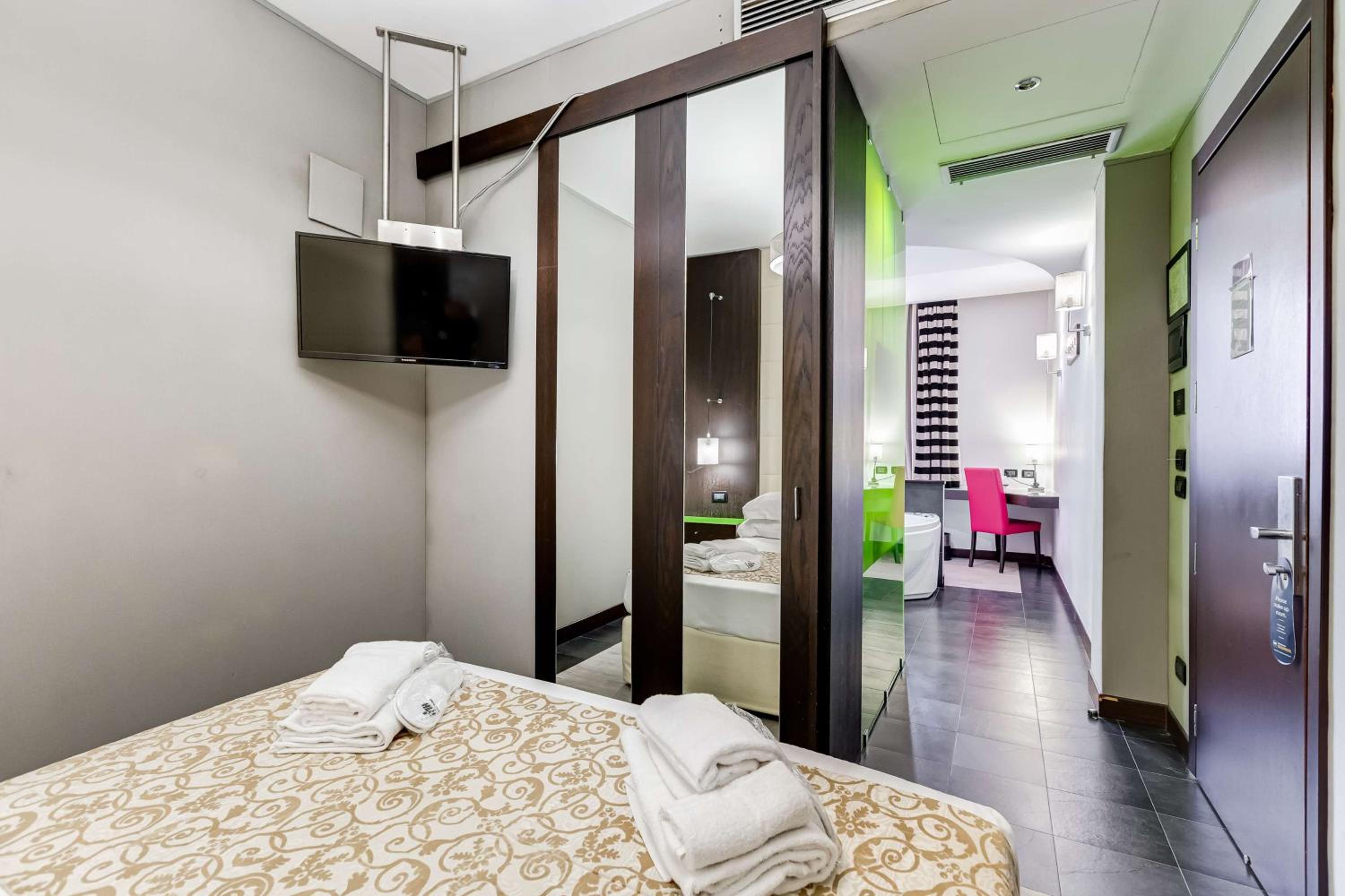 Queen Room with Sofa Bed