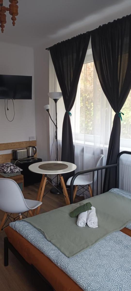 Triple Room with Private Bathroom - Photo 2