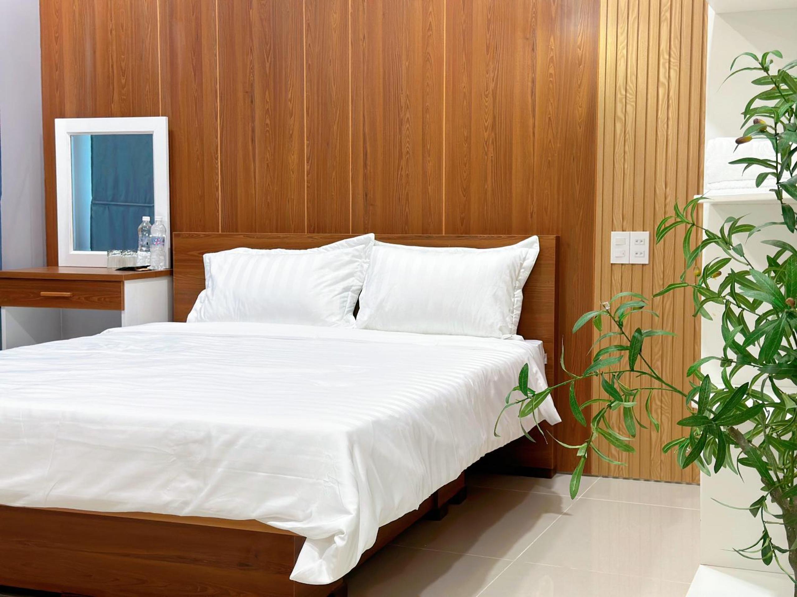 One-Bedroom Apartment - Photo 32