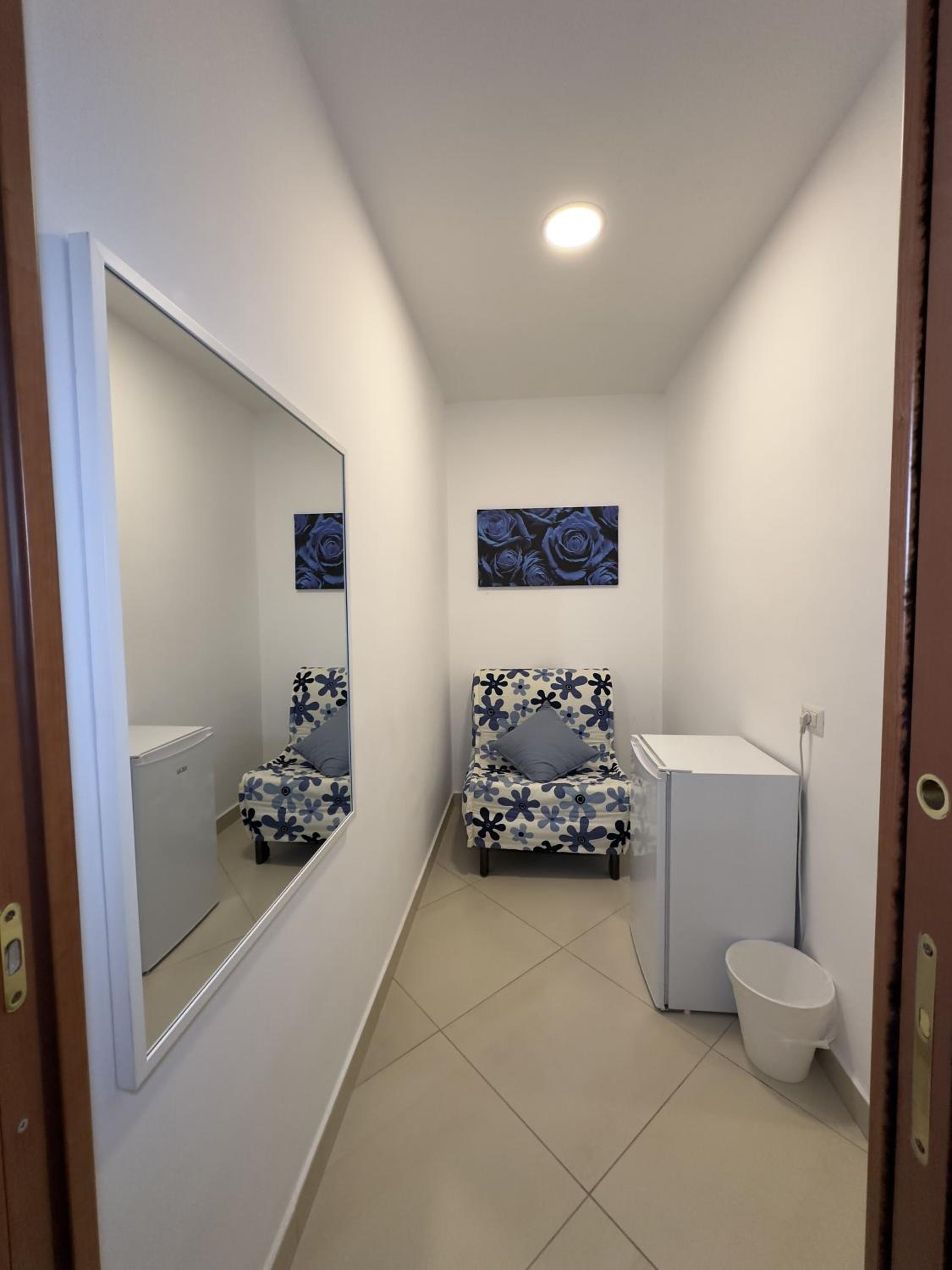Triple Room with Private Bathroom - Photo 5