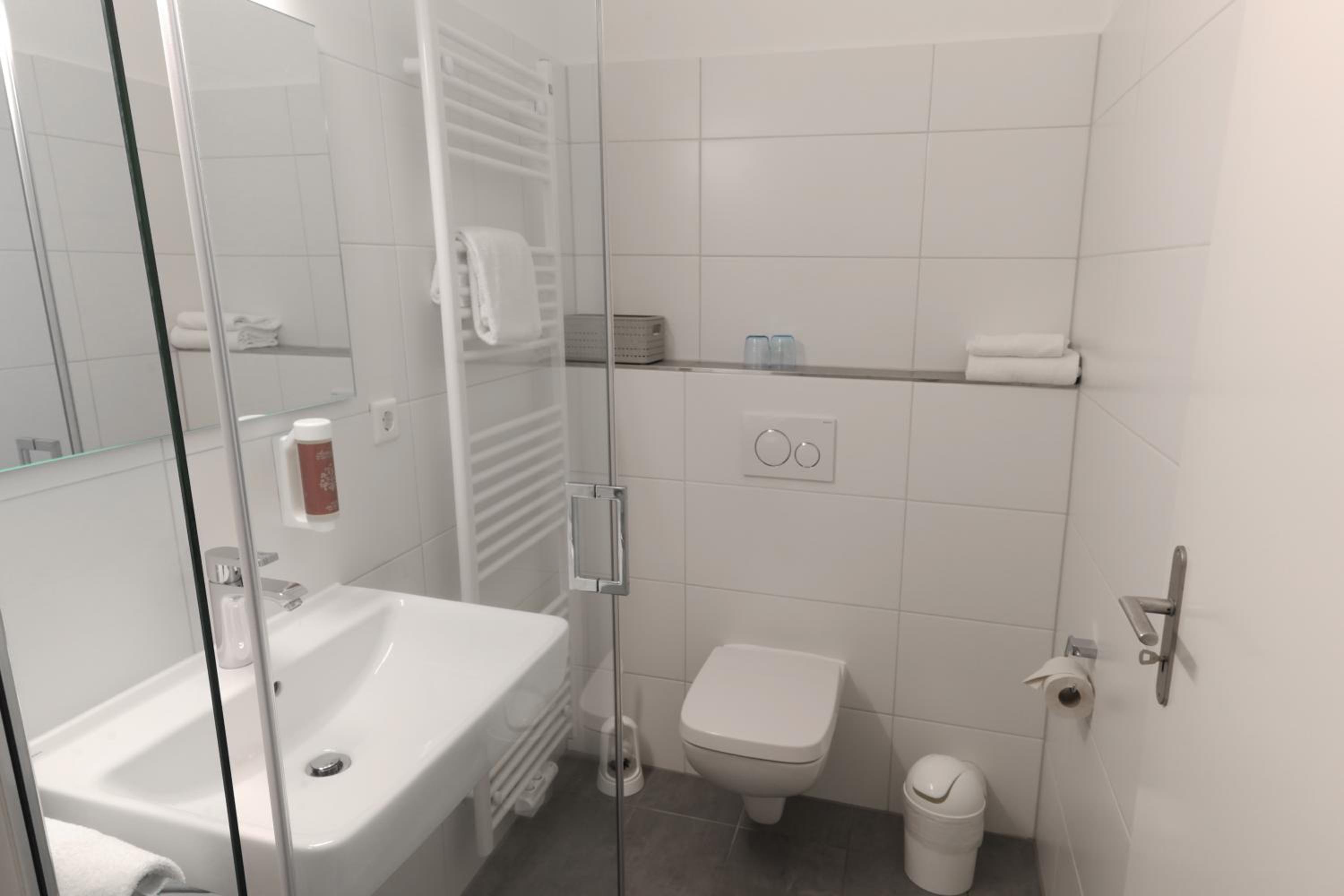 Double Room - Photo 4