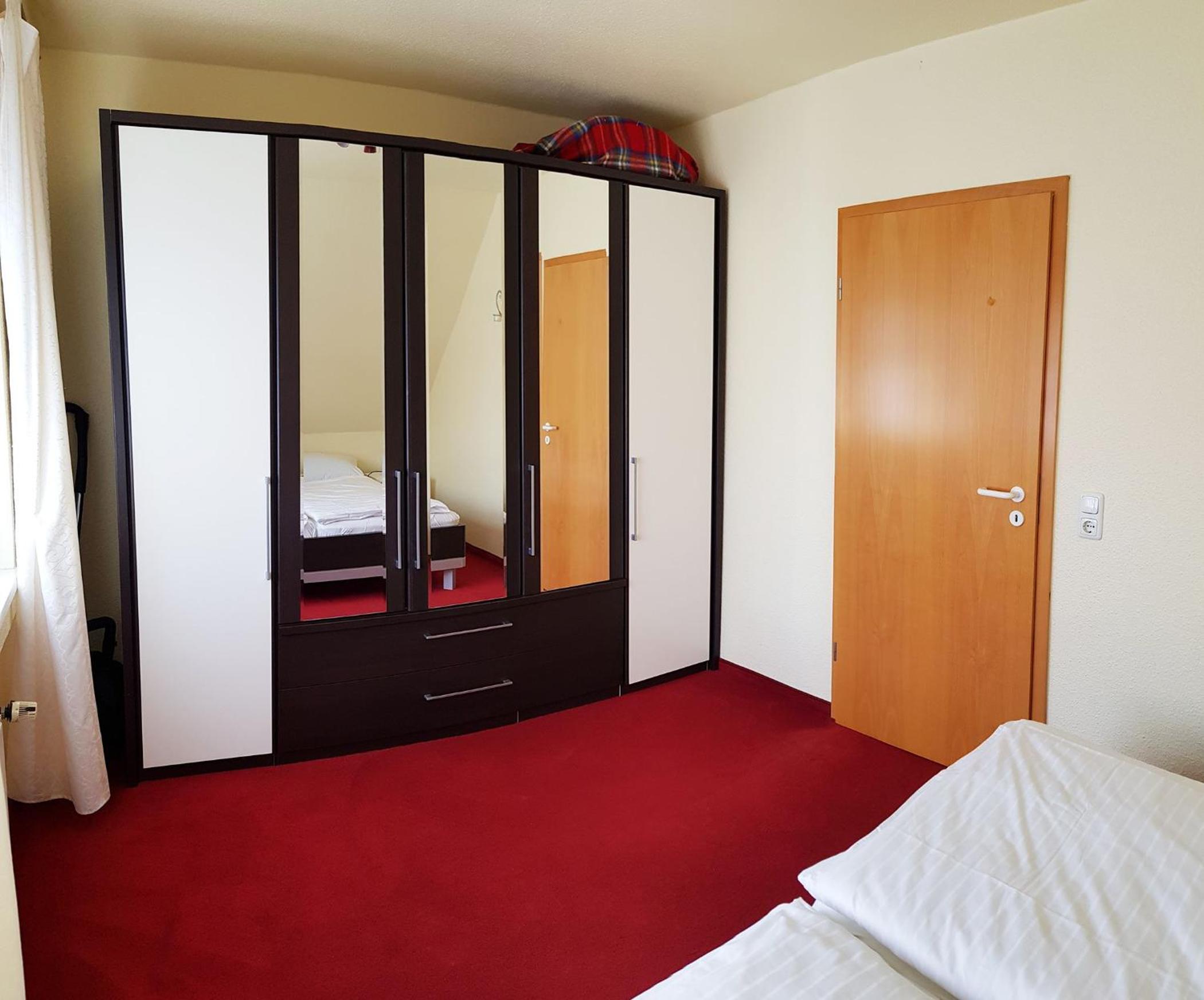 One-Bedroom Apartment with Balcony and Terrace photo 3