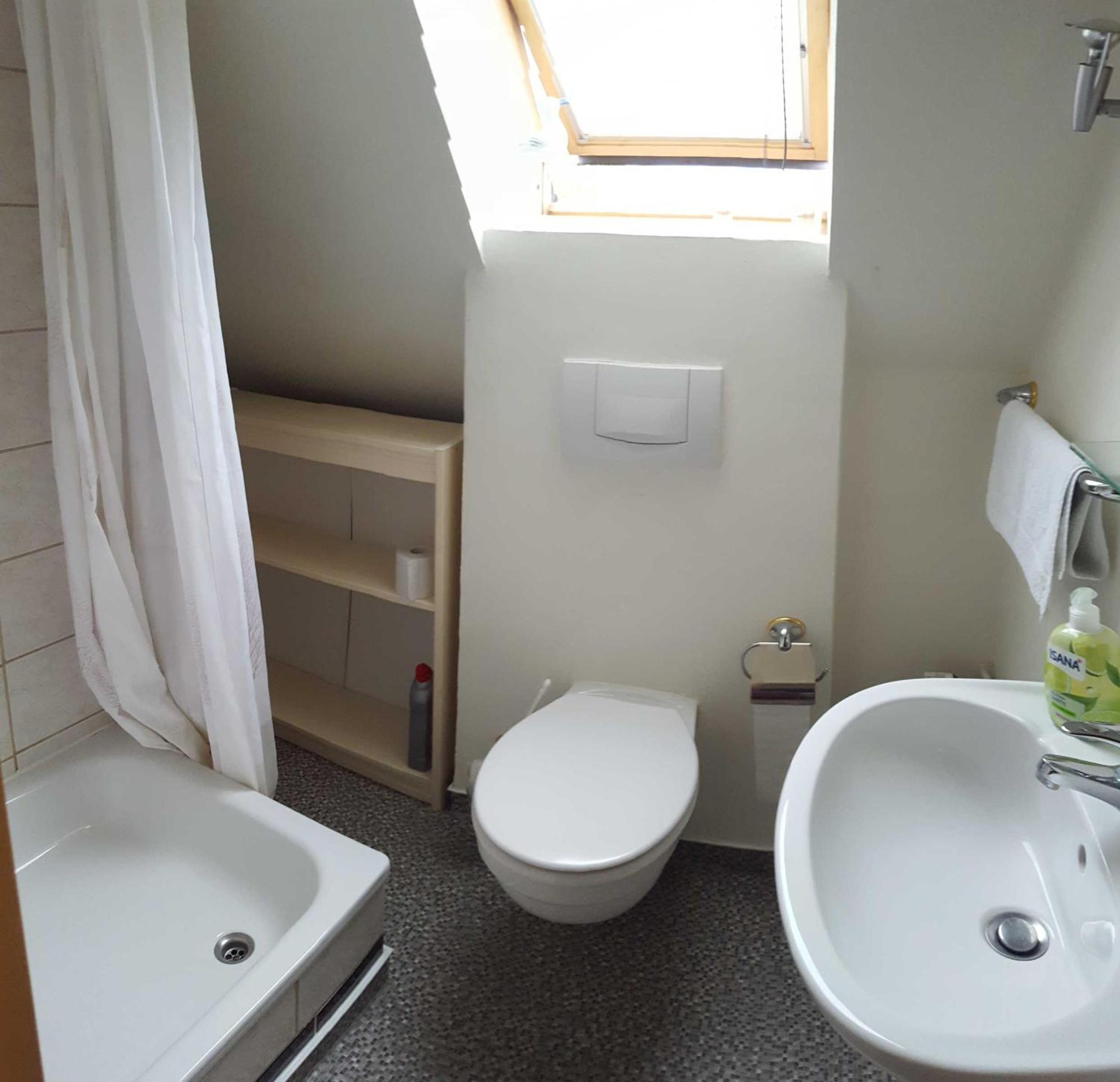 Apartment with Balcony photo 3
