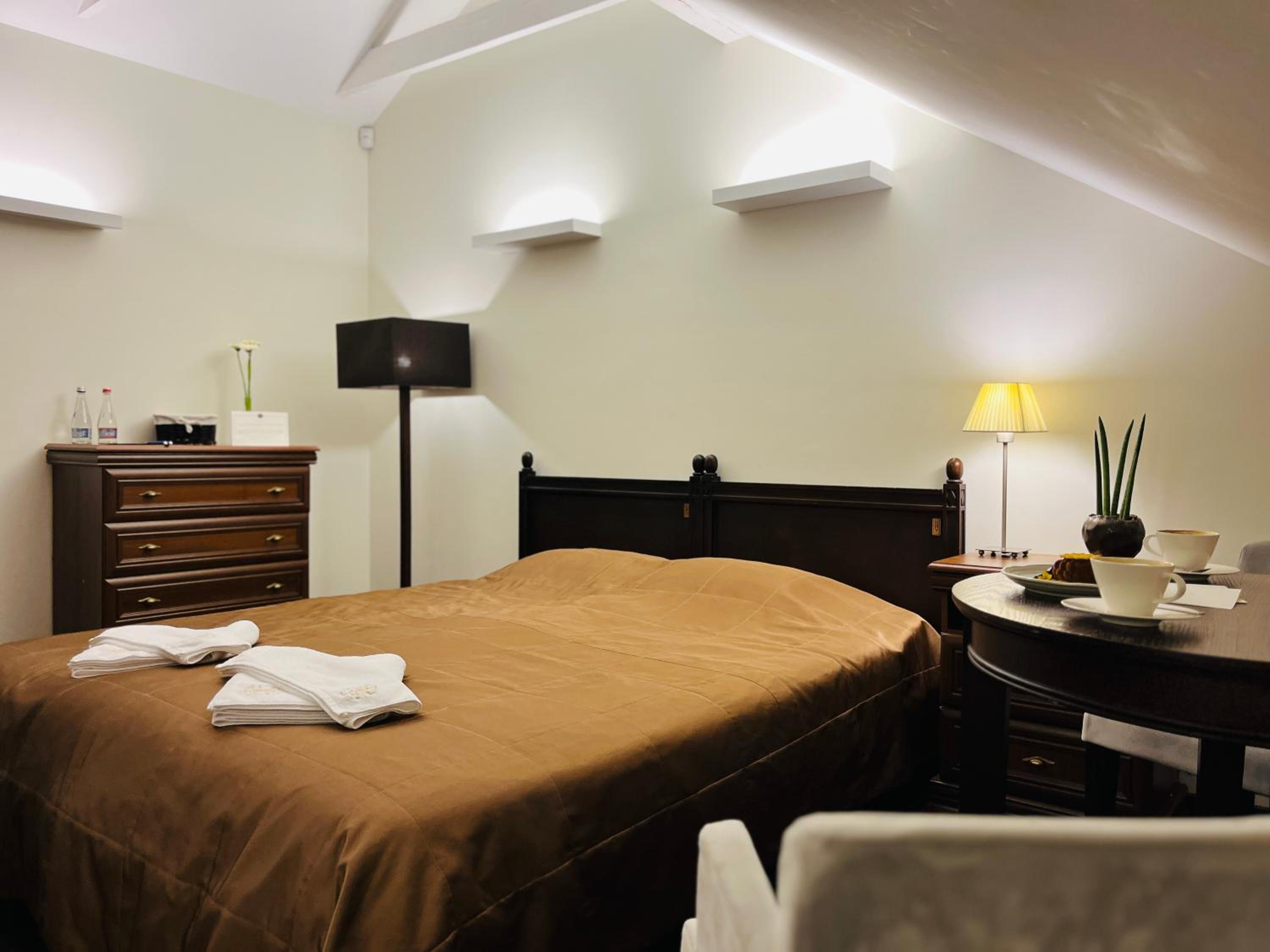 Standard Triple Room - Photo 6
