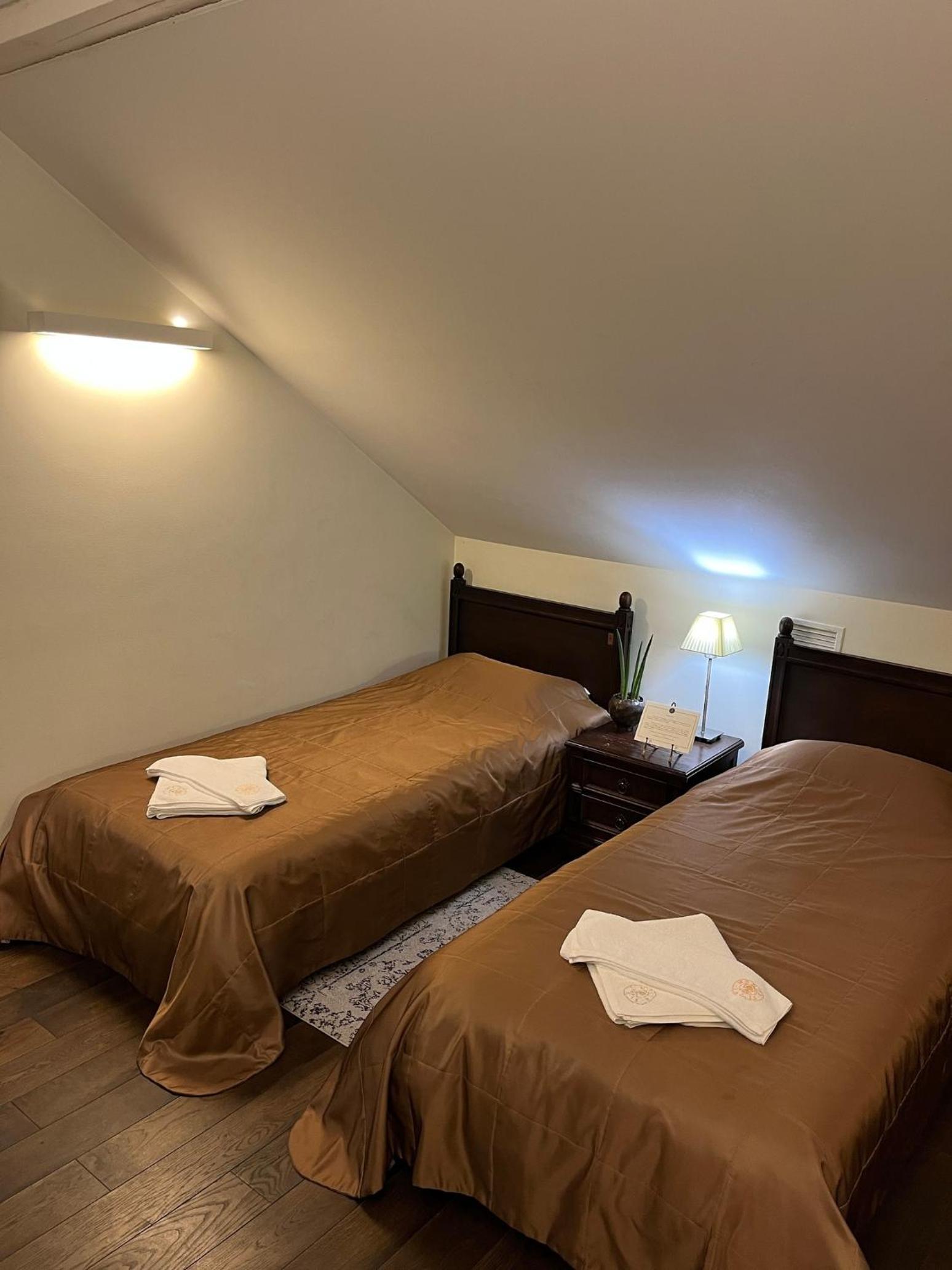 Standard Triple Room - Photo 12