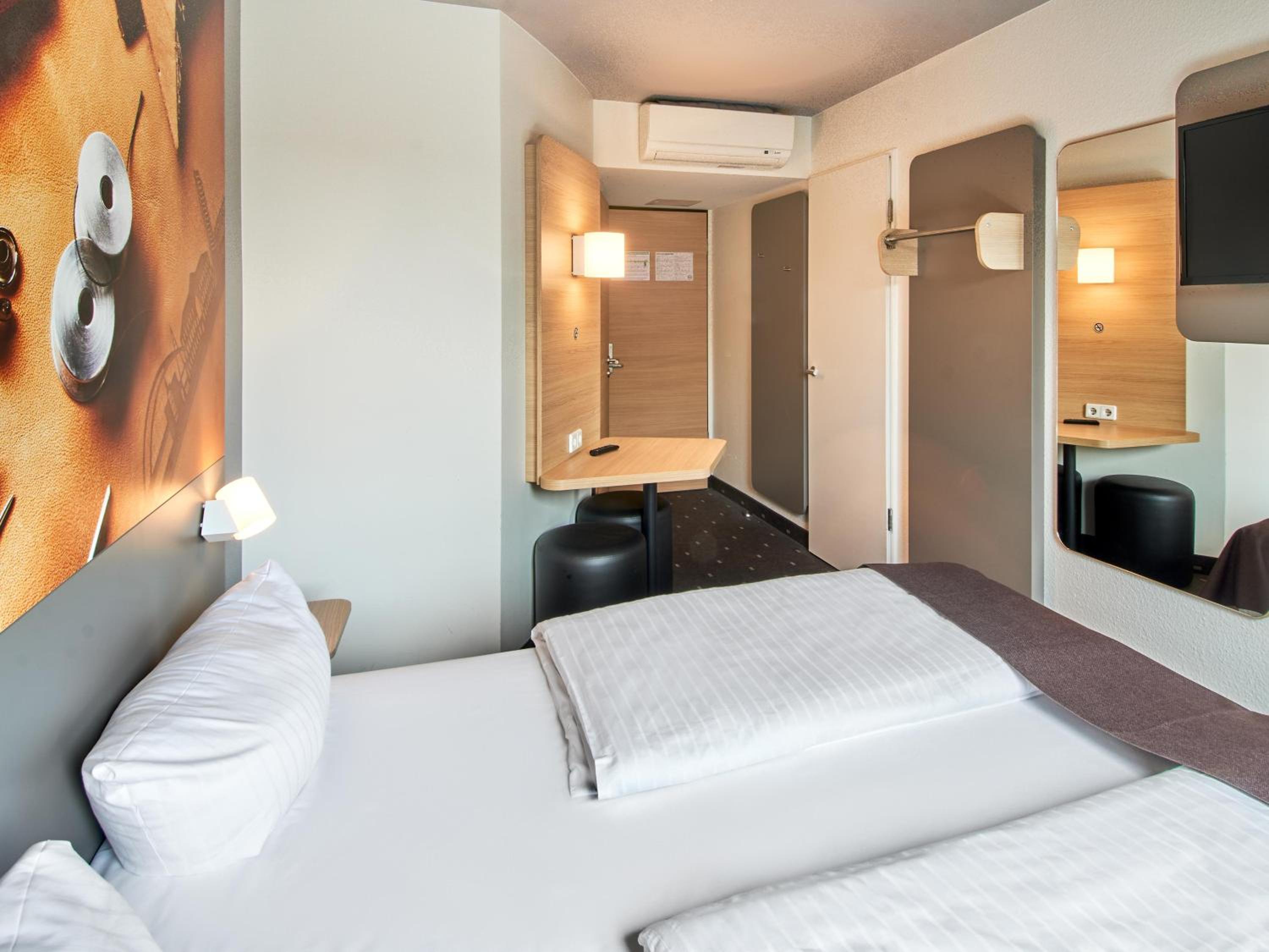 Double Room - Photo 5