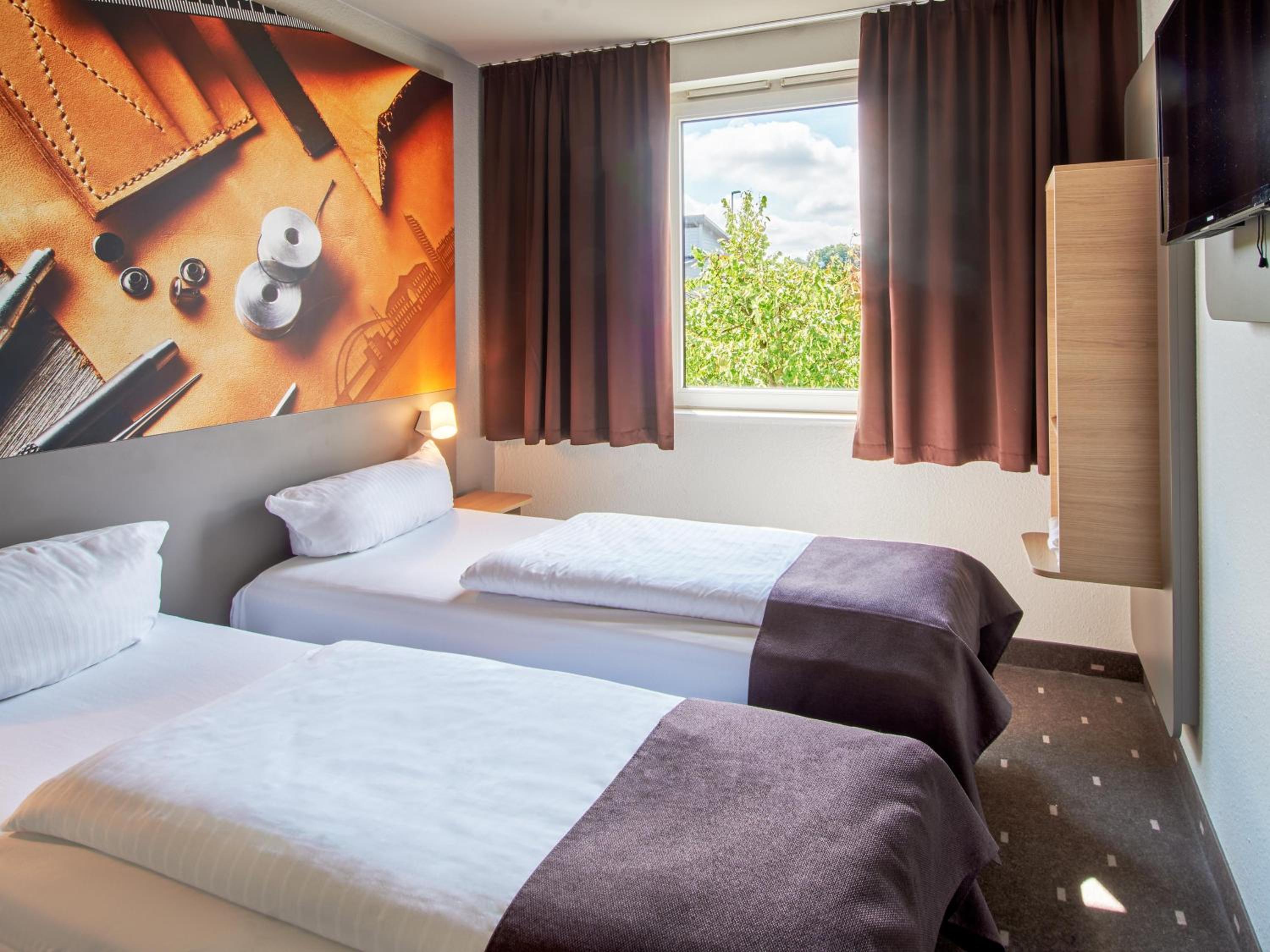 Twin Room - Photo 3