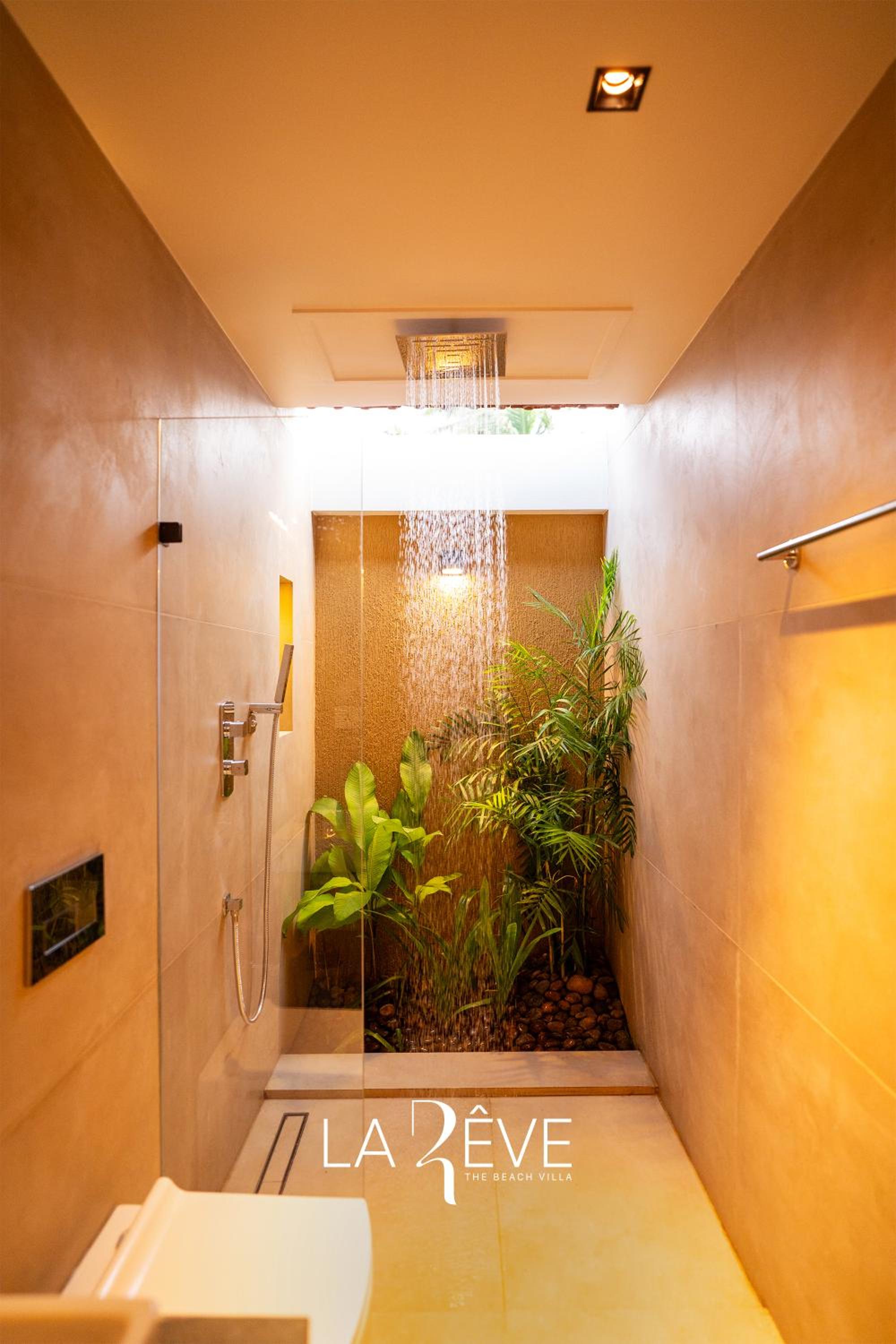Villa with Sea View - Photo 4