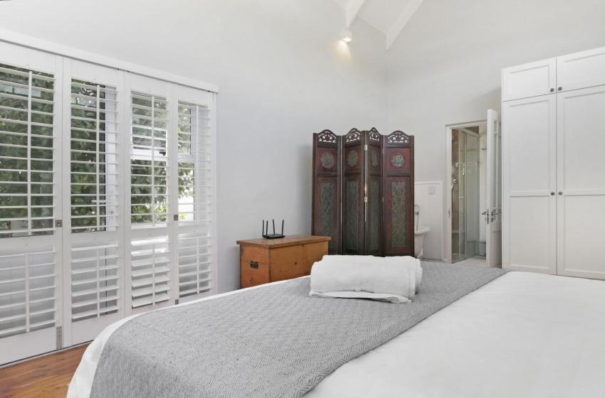 Four-Bedroom House photo 1