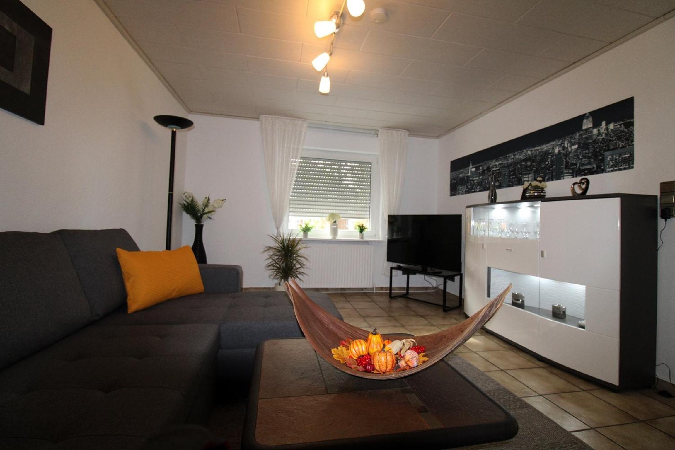One-Bedroom Apartment - Photo 3