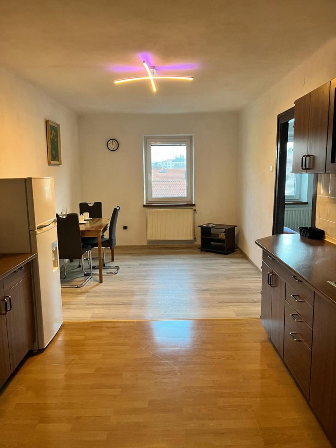 One-Bedroom Apartment photo 2