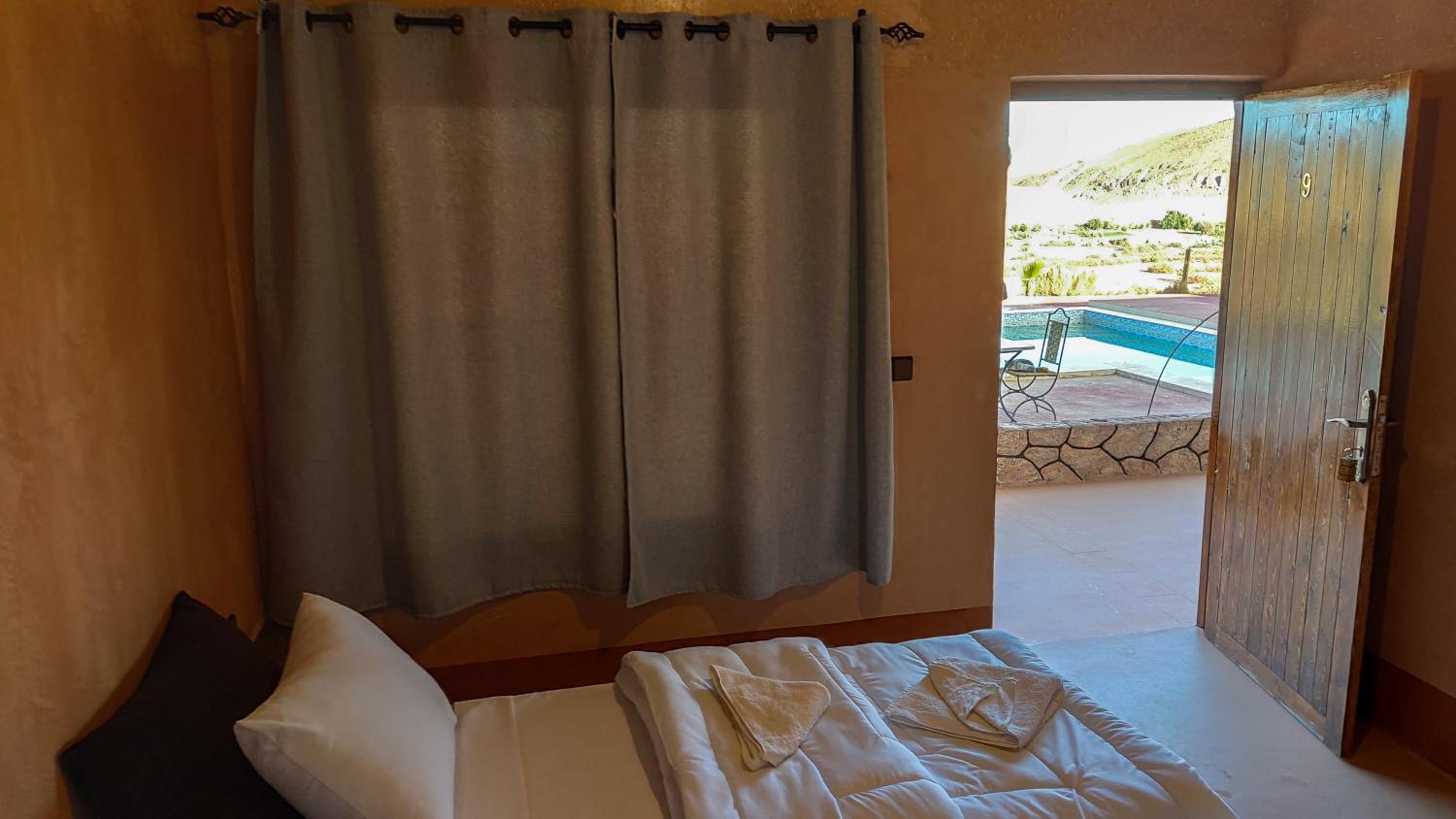 Double or Twin Room with Pool View photo 3