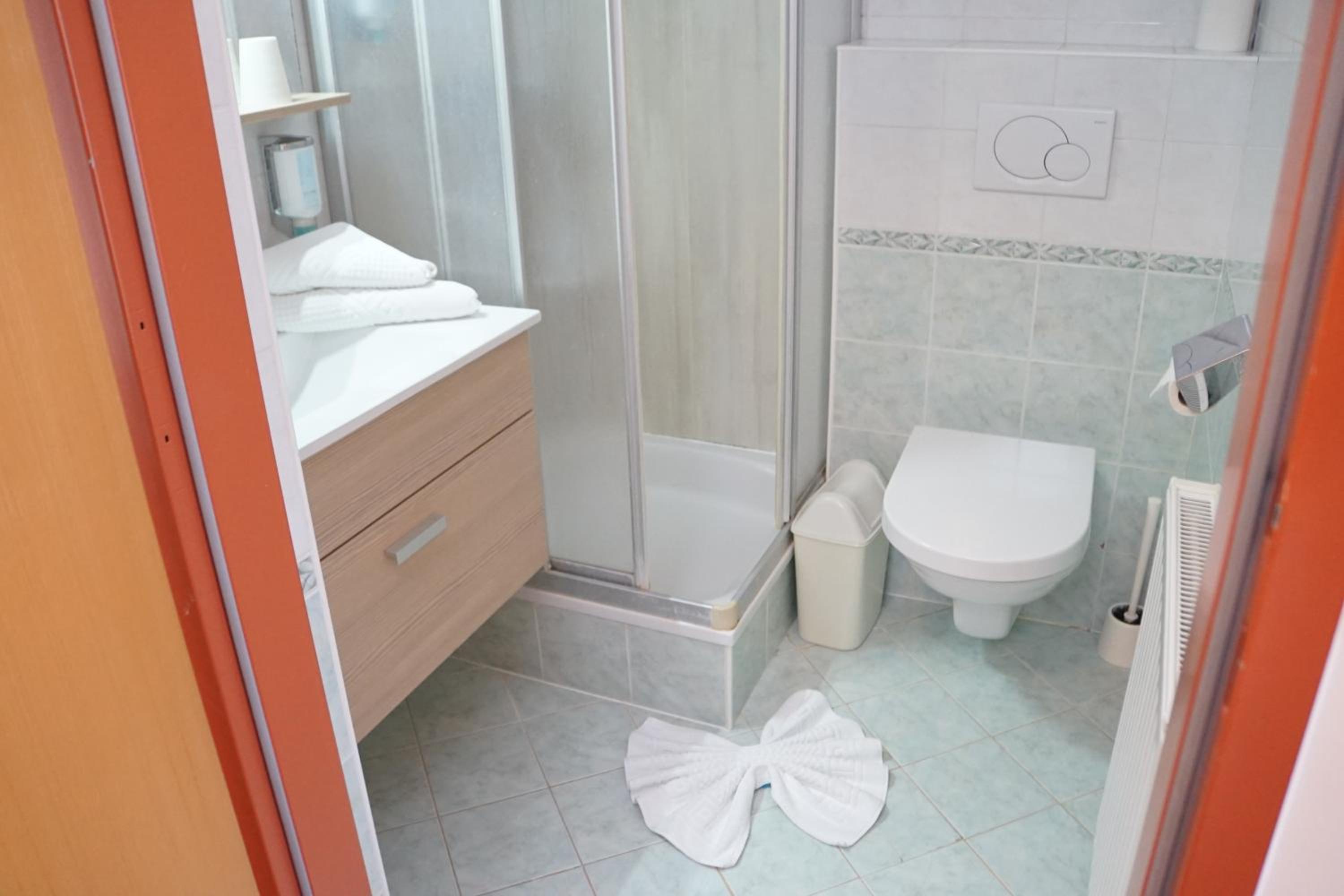 Double Room - Photo 4