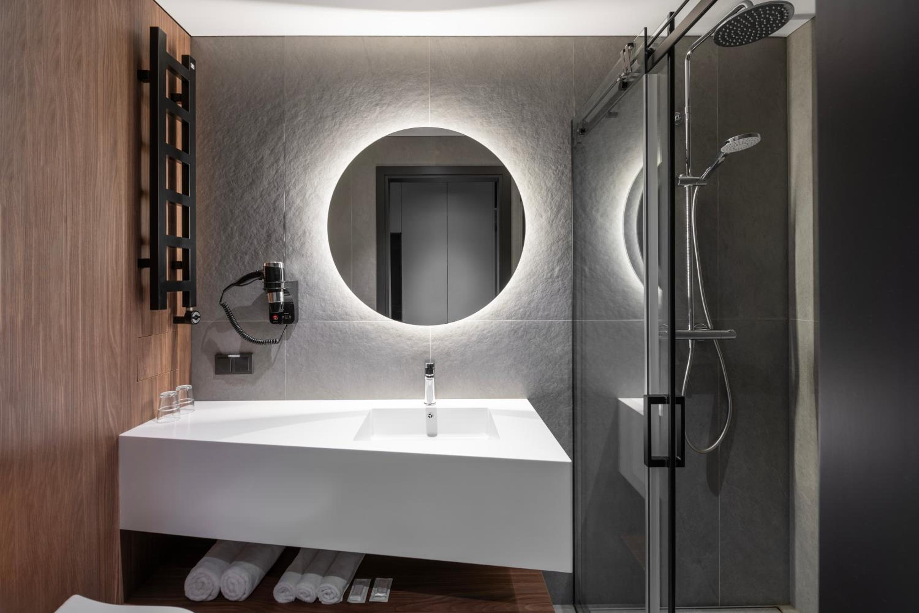 Standard Twin Room - Photo 13