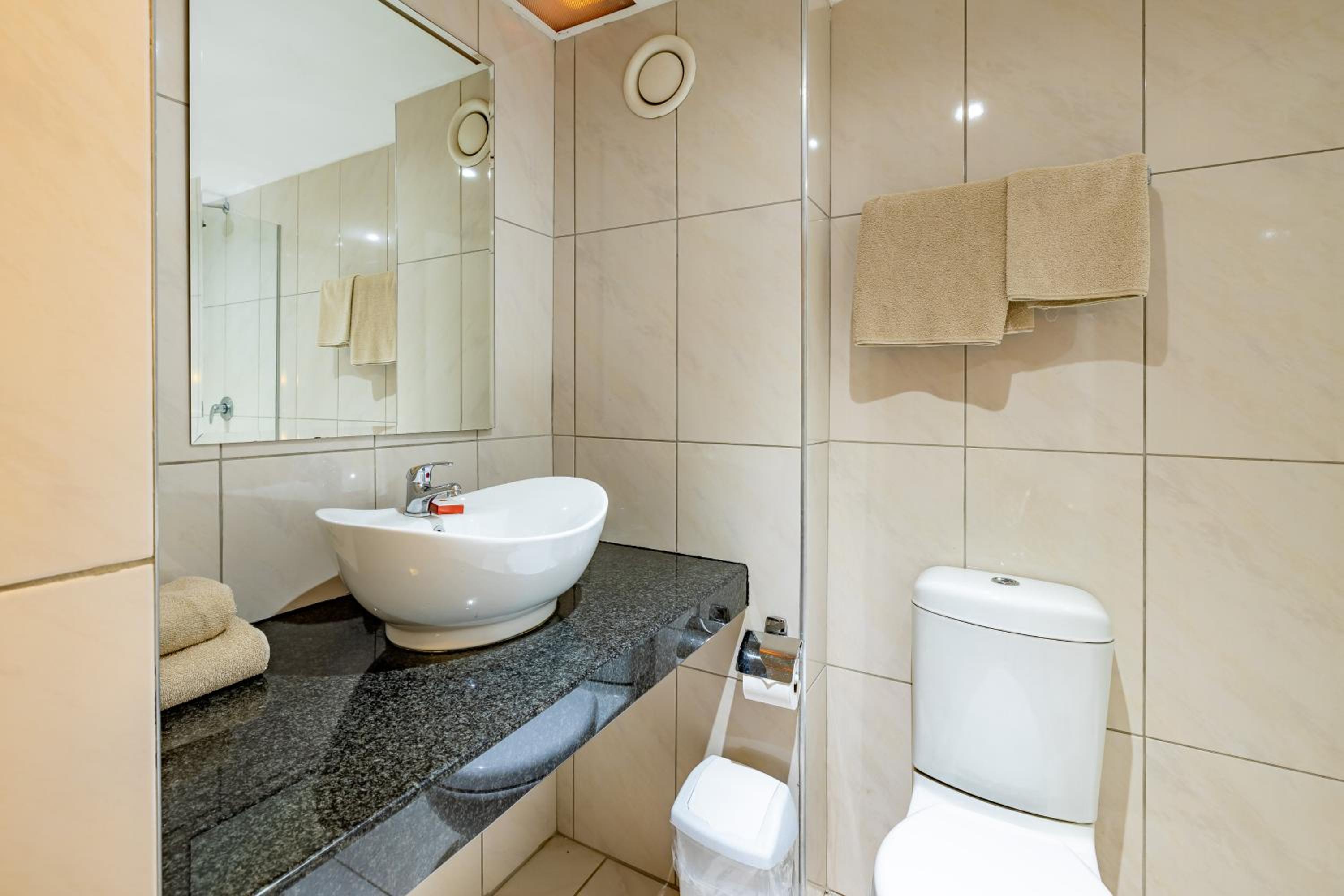 Twin/Double Room - Photo 12