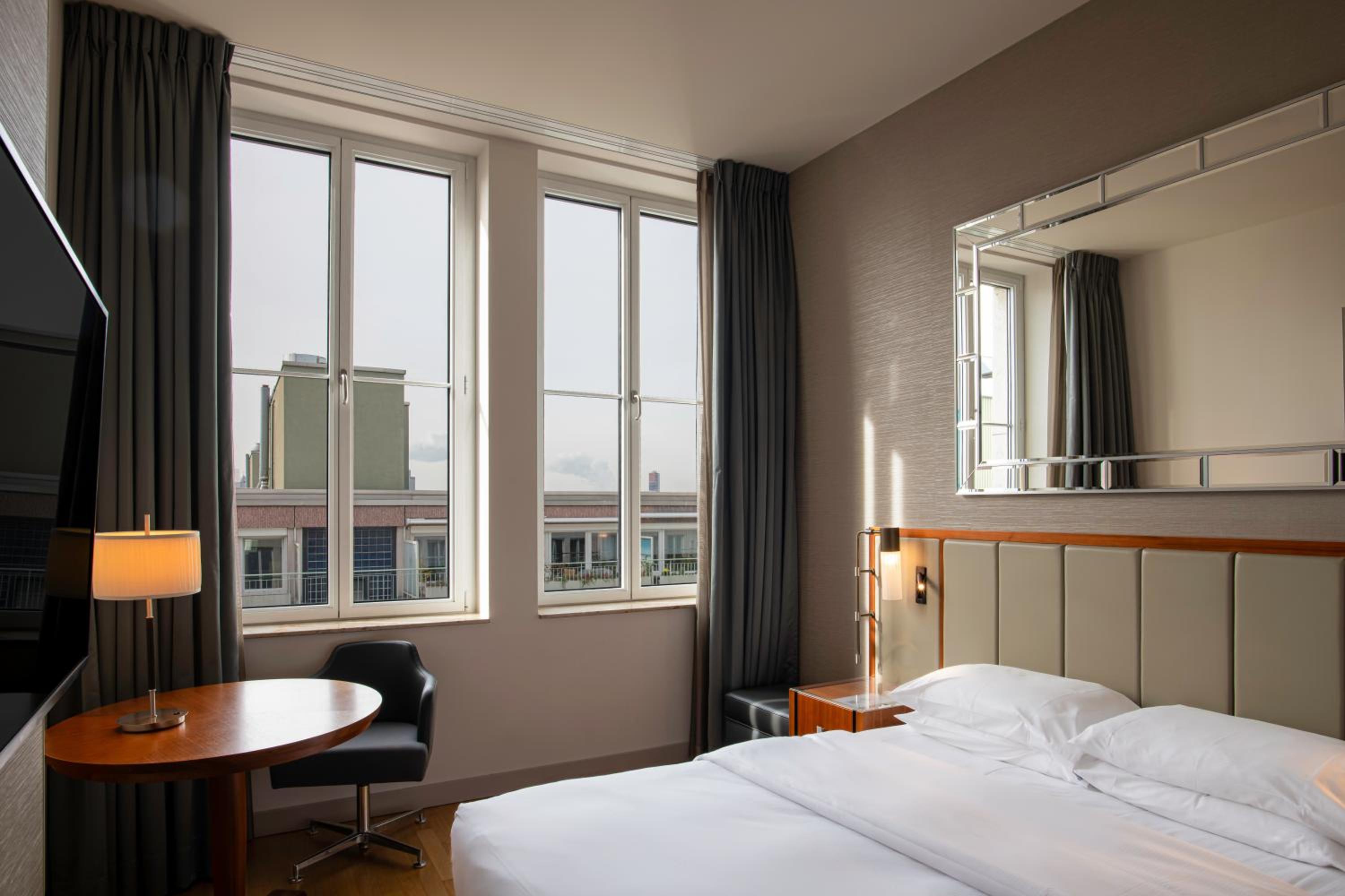 Queen Room