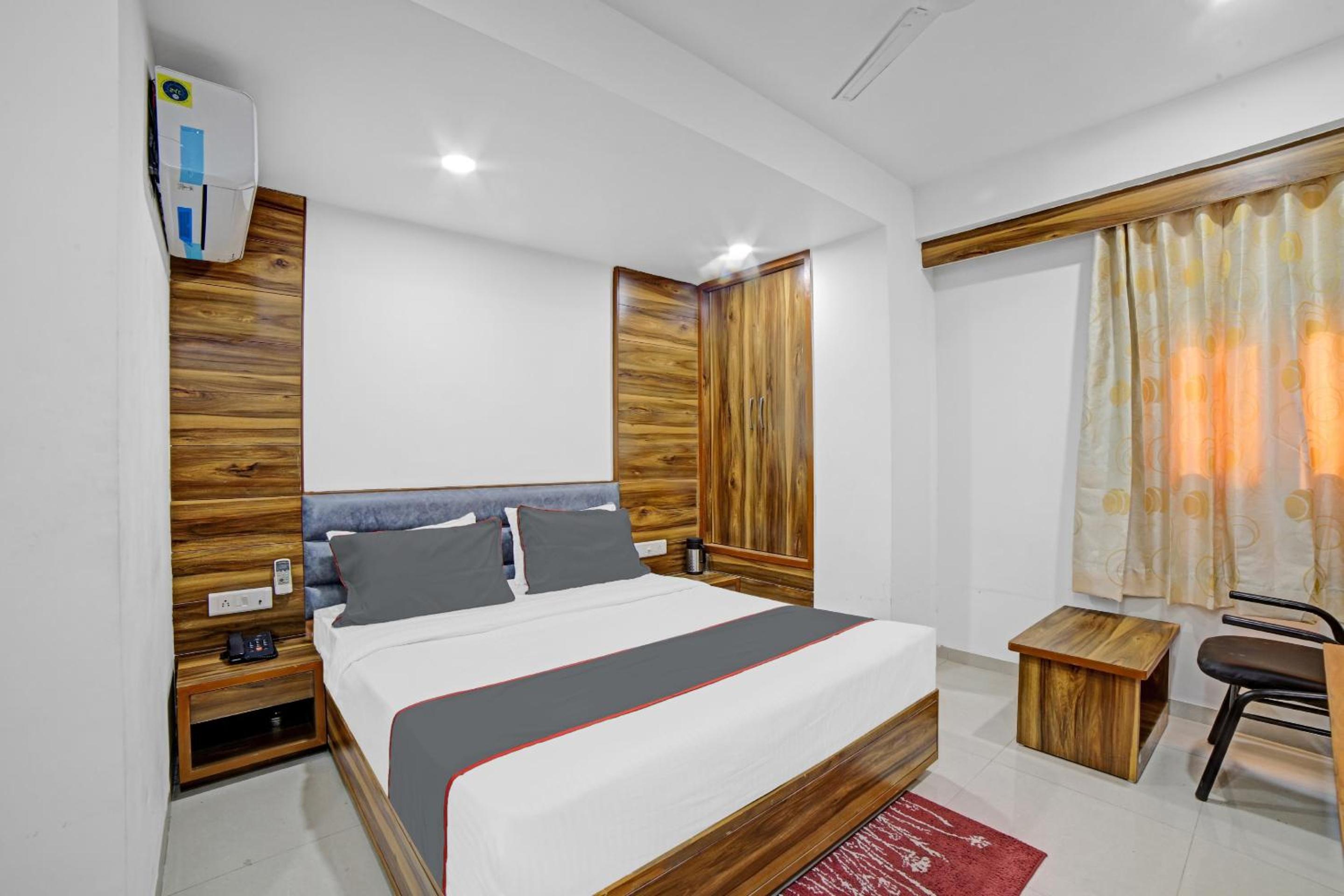 Deluxe Room - Photo 4