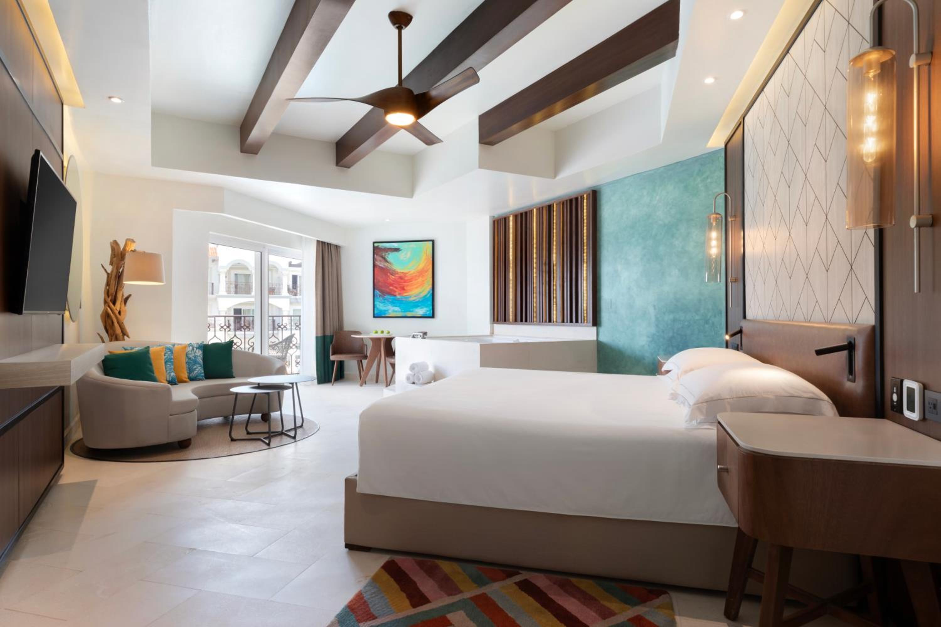 Junior Suite Oceanfront - 1 King Bed