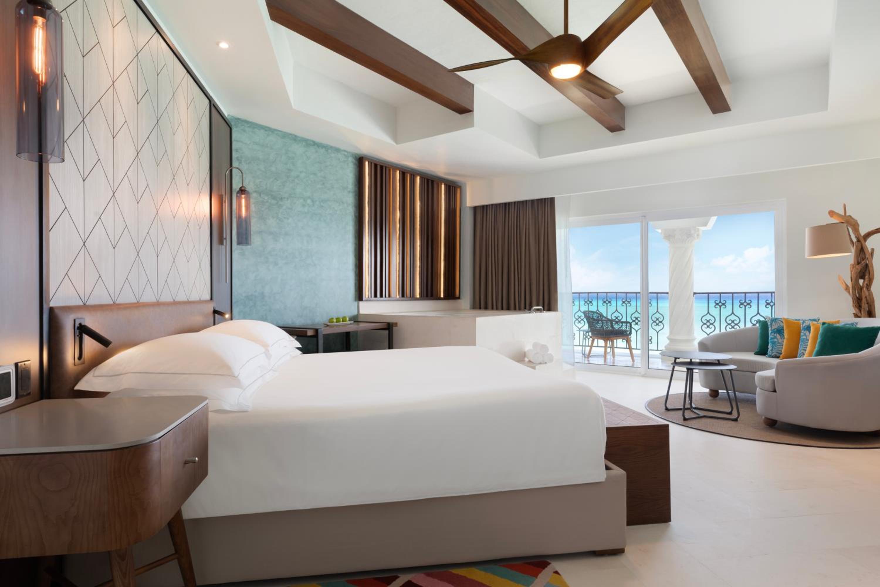 Junior Suite Ocean View - 1 King Bed