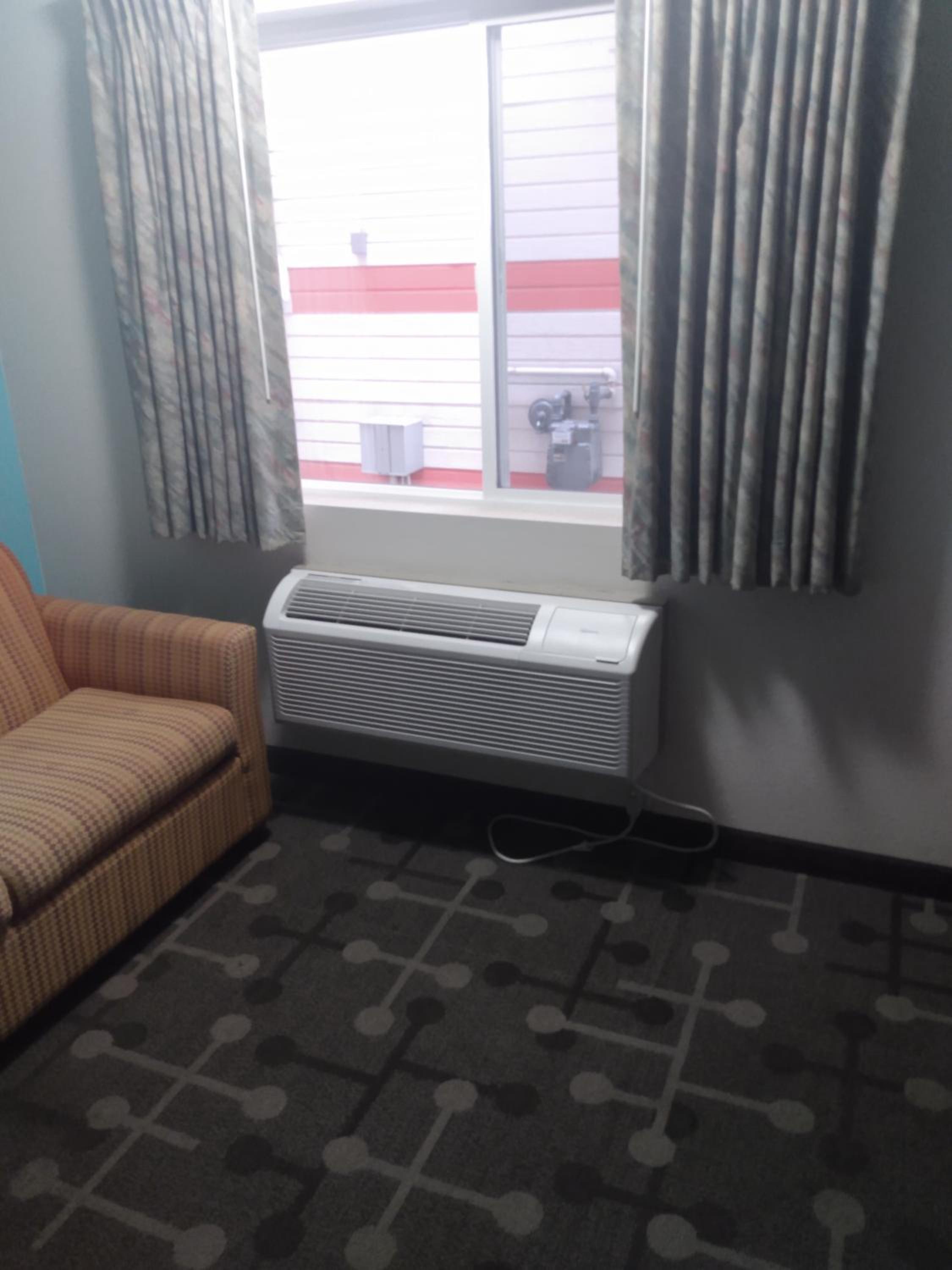 Deluxe King Studio Suite - Non-Smoking - Photo 5