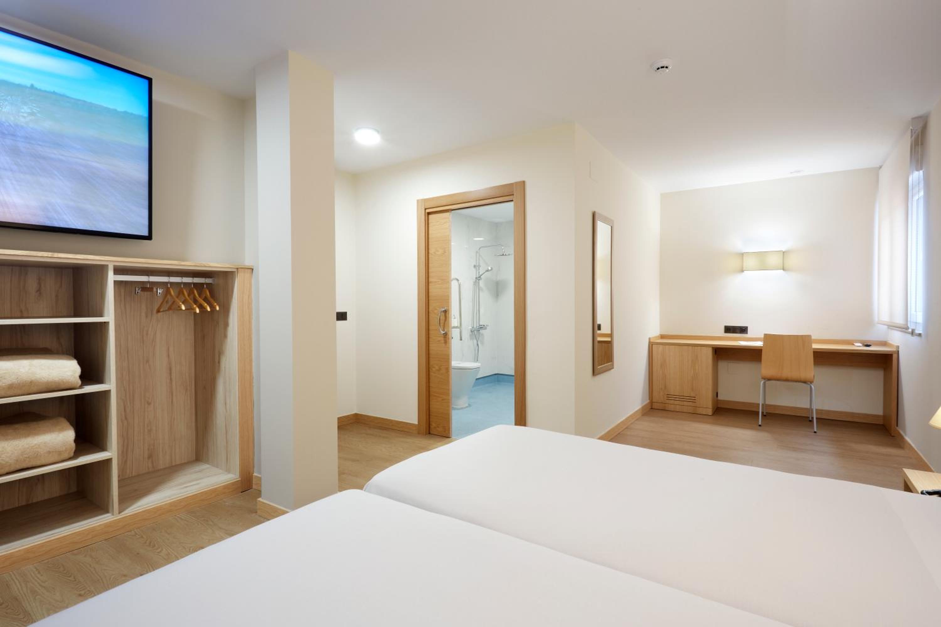 Double or Twin Room photo 2