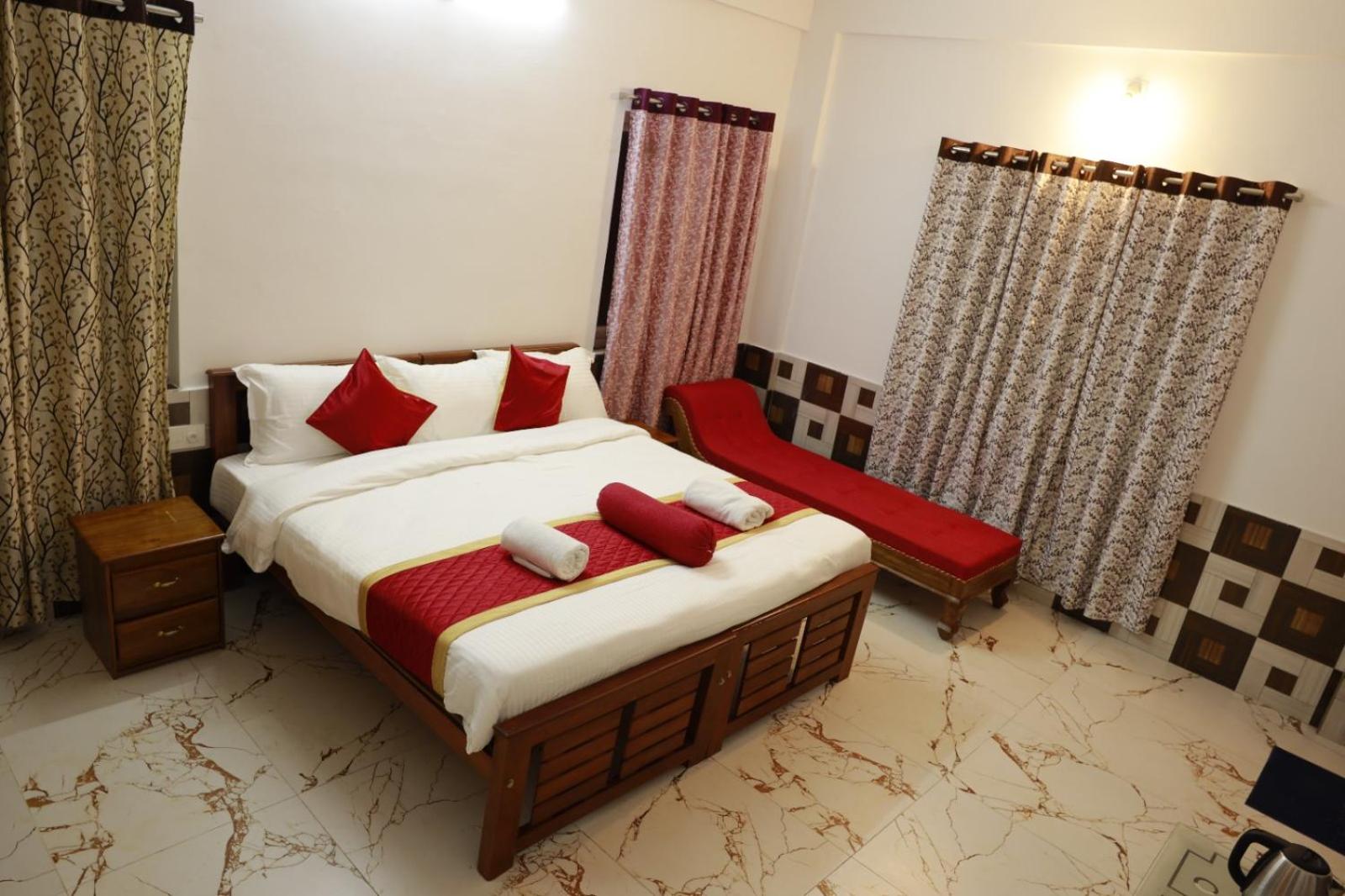 Deluxe Double Room With Balcony photo 1
