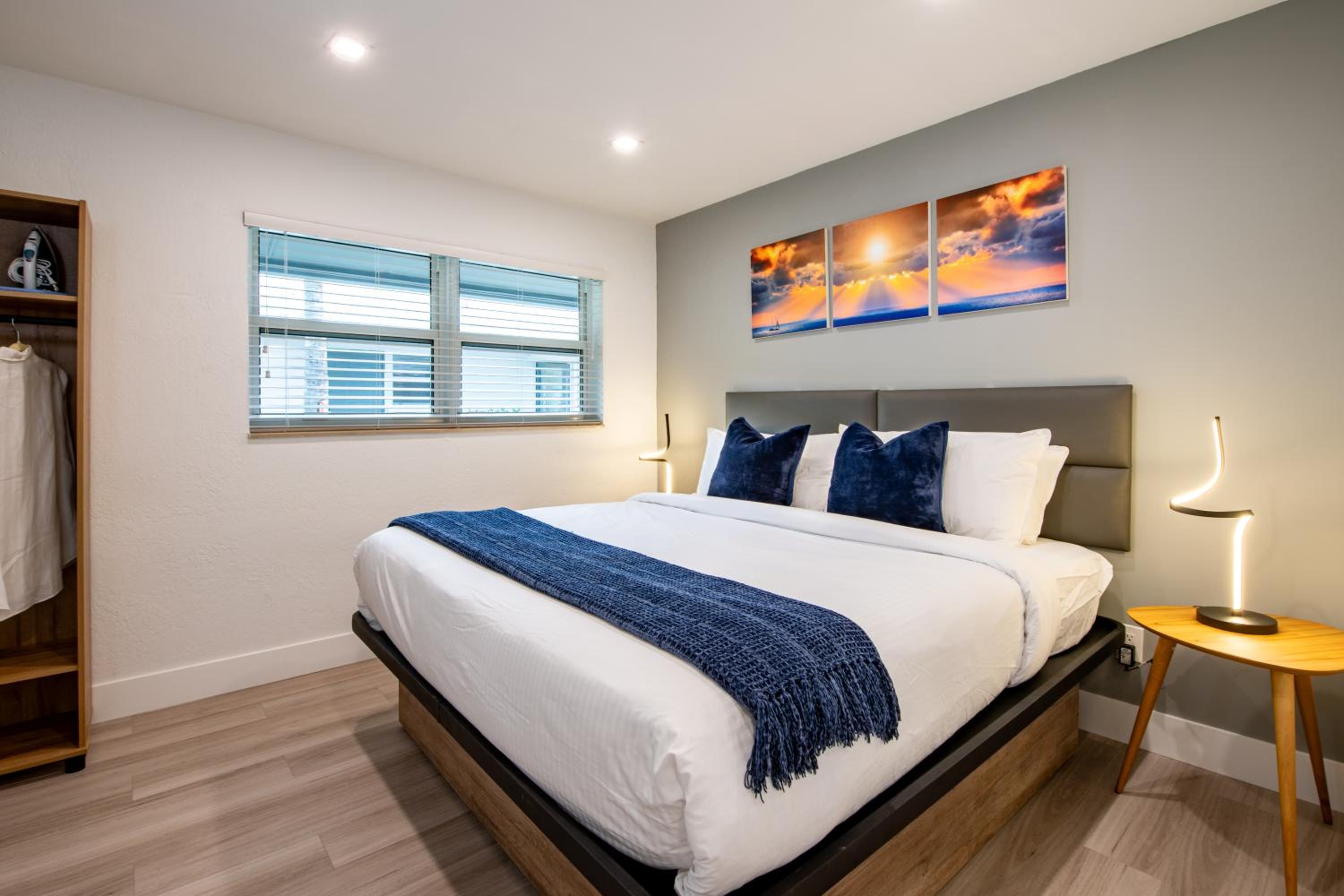 Two-Bedroom Suite - Photo 5