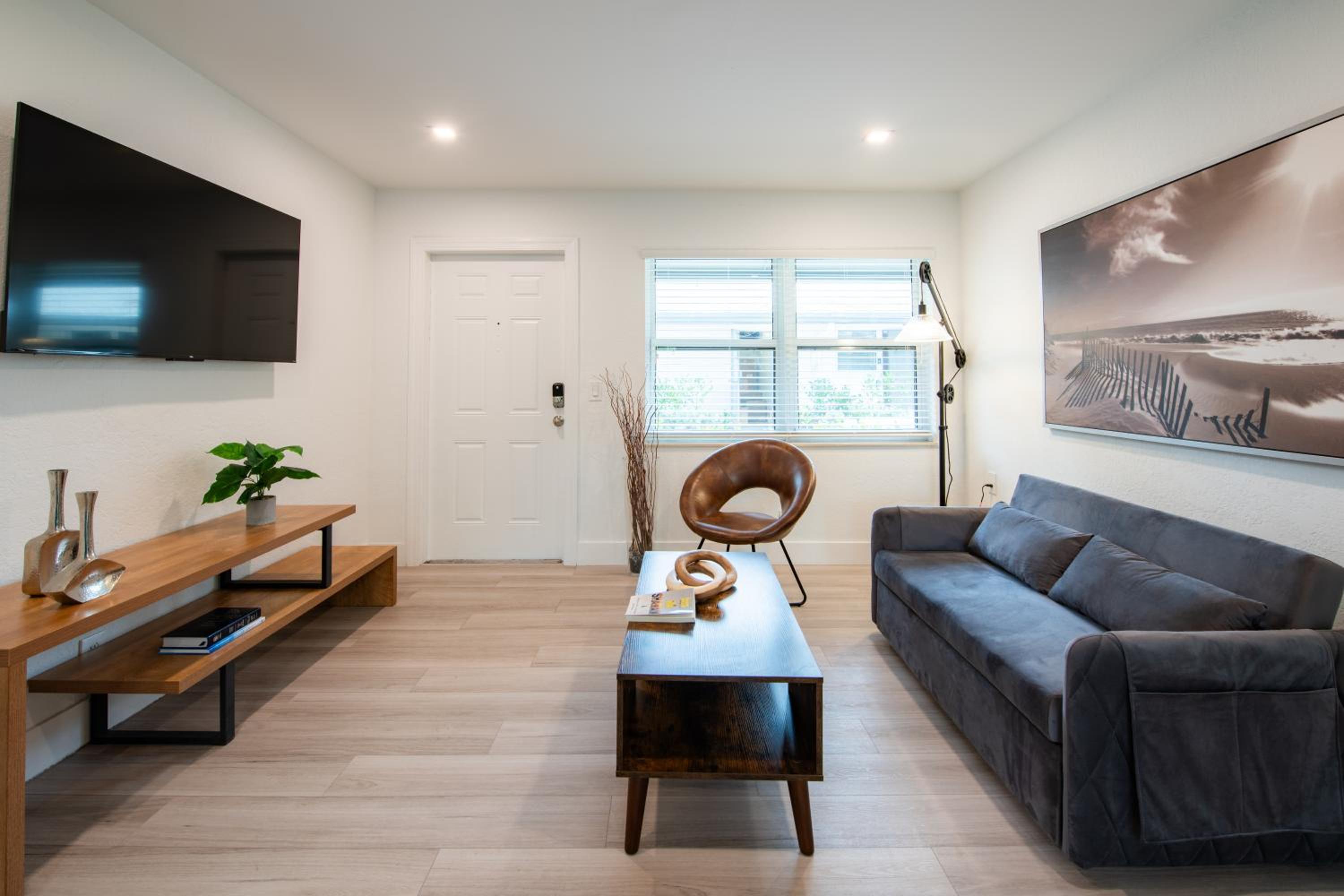 Two-Bedroom Suite - Photo 1