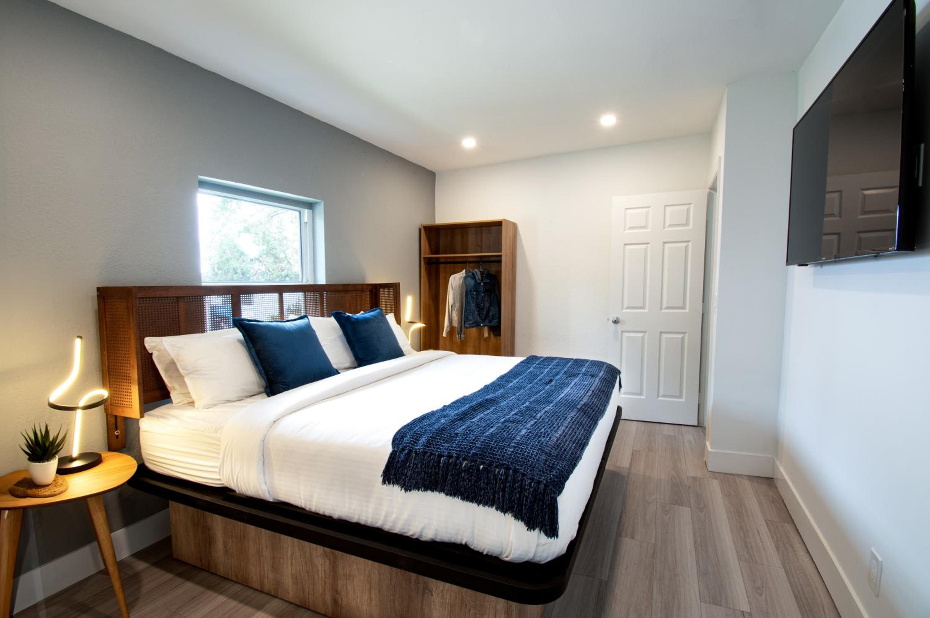 Two-Bedroom Suite - Photo 6