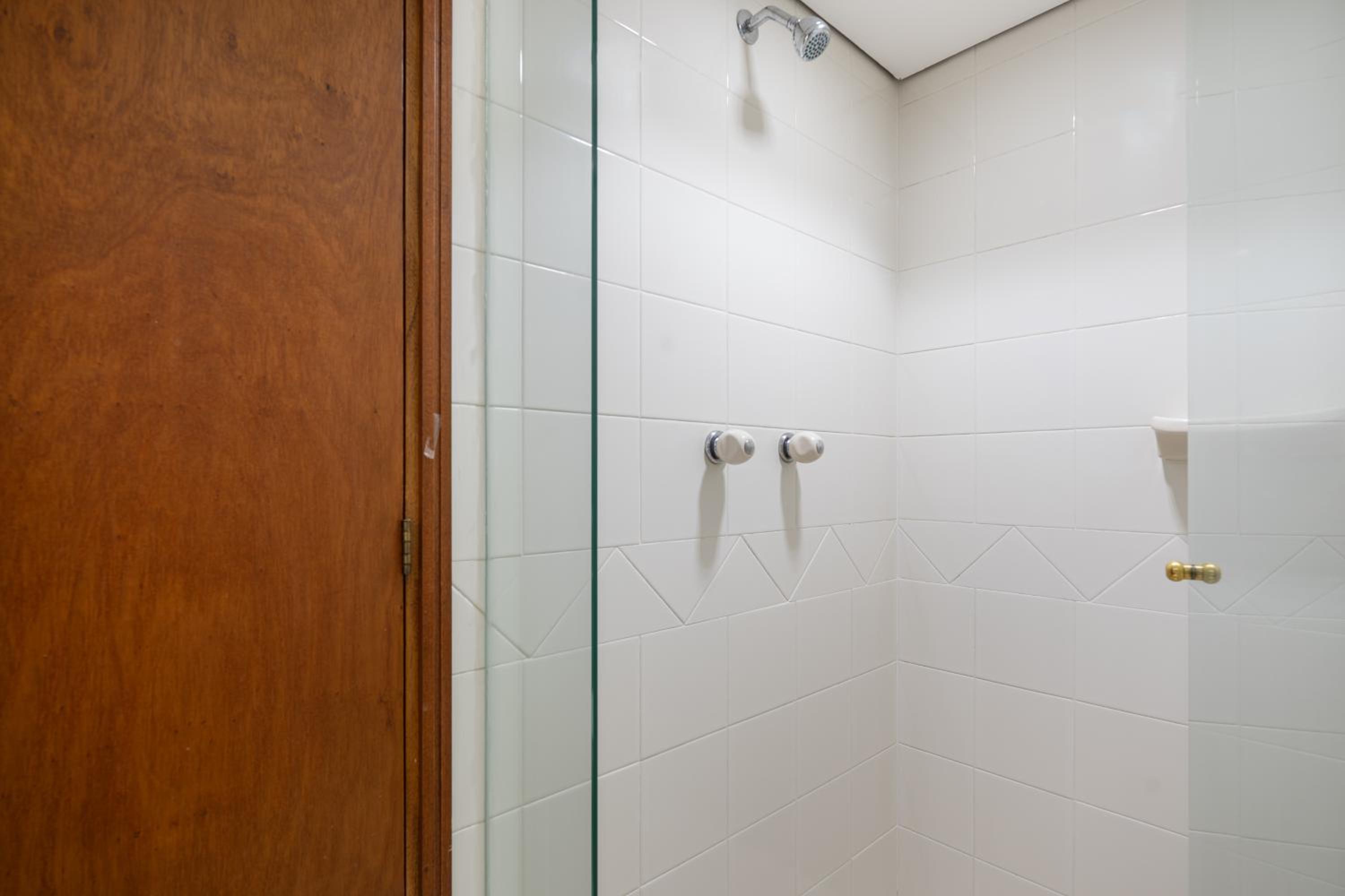 Suite - Photo 7